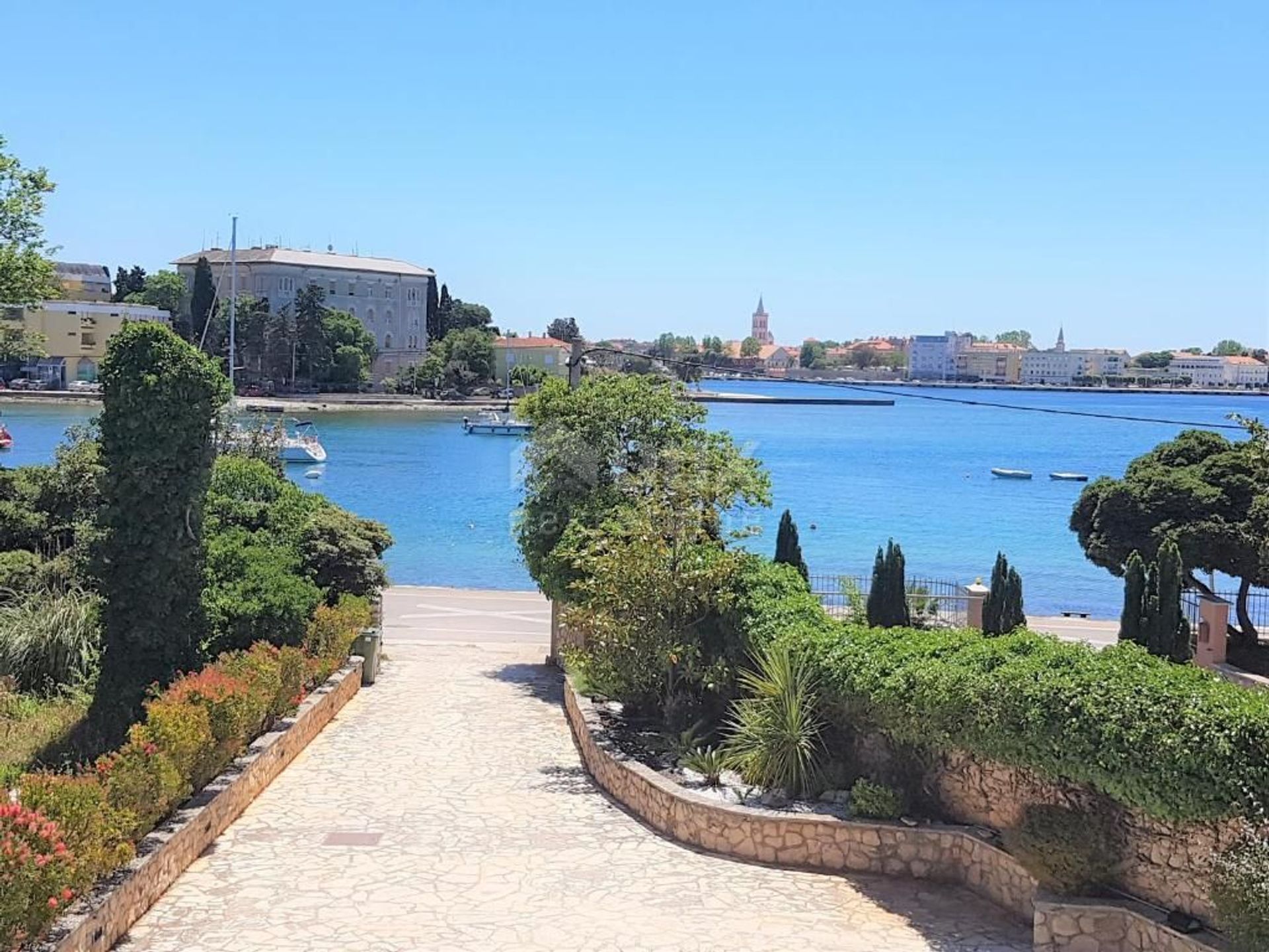 rumah dalam Zadar, Zadarska županija 12464197