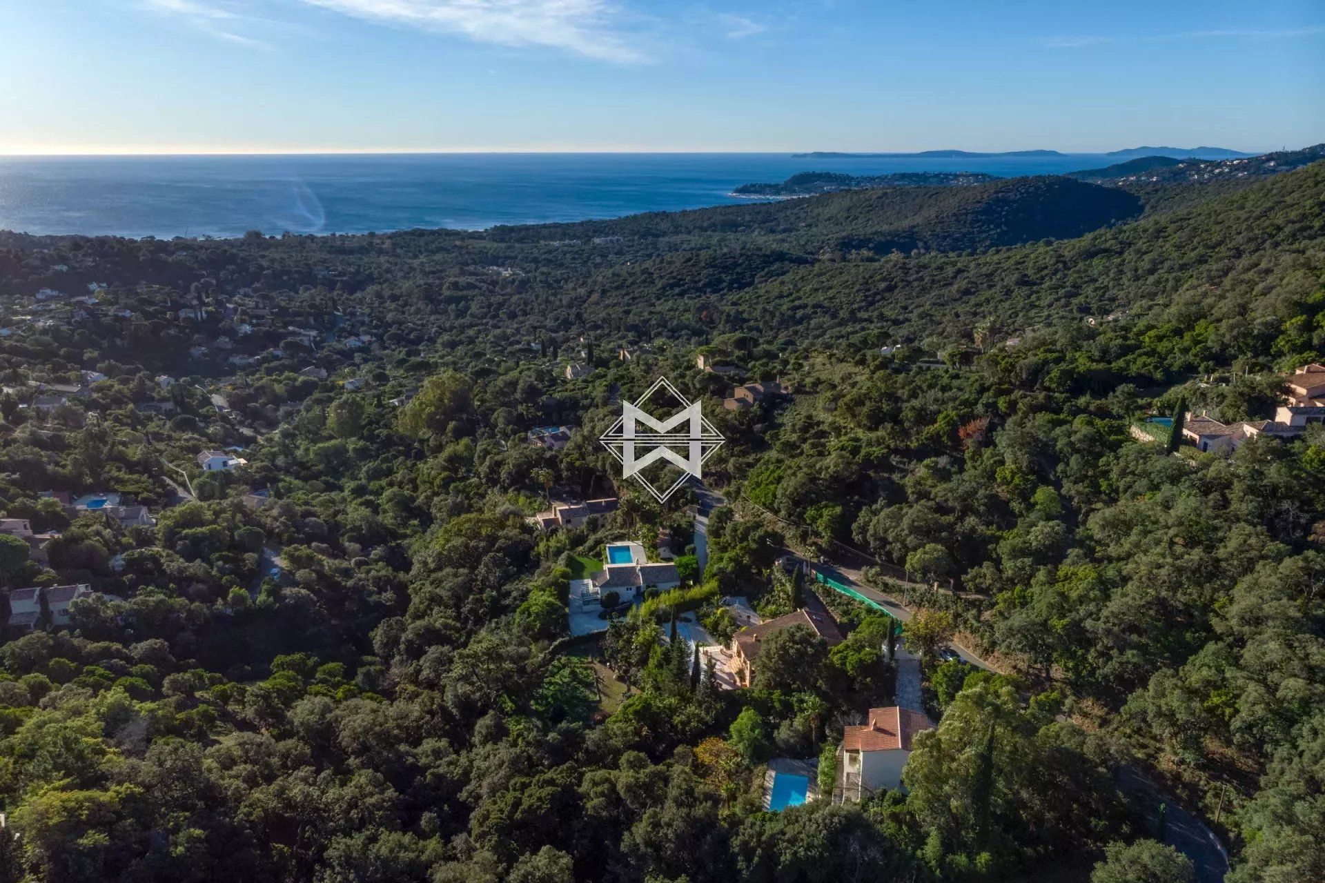 rumah dalam La Croix-Valmer, Provence-Alpes-Côte d'Azur 12465428