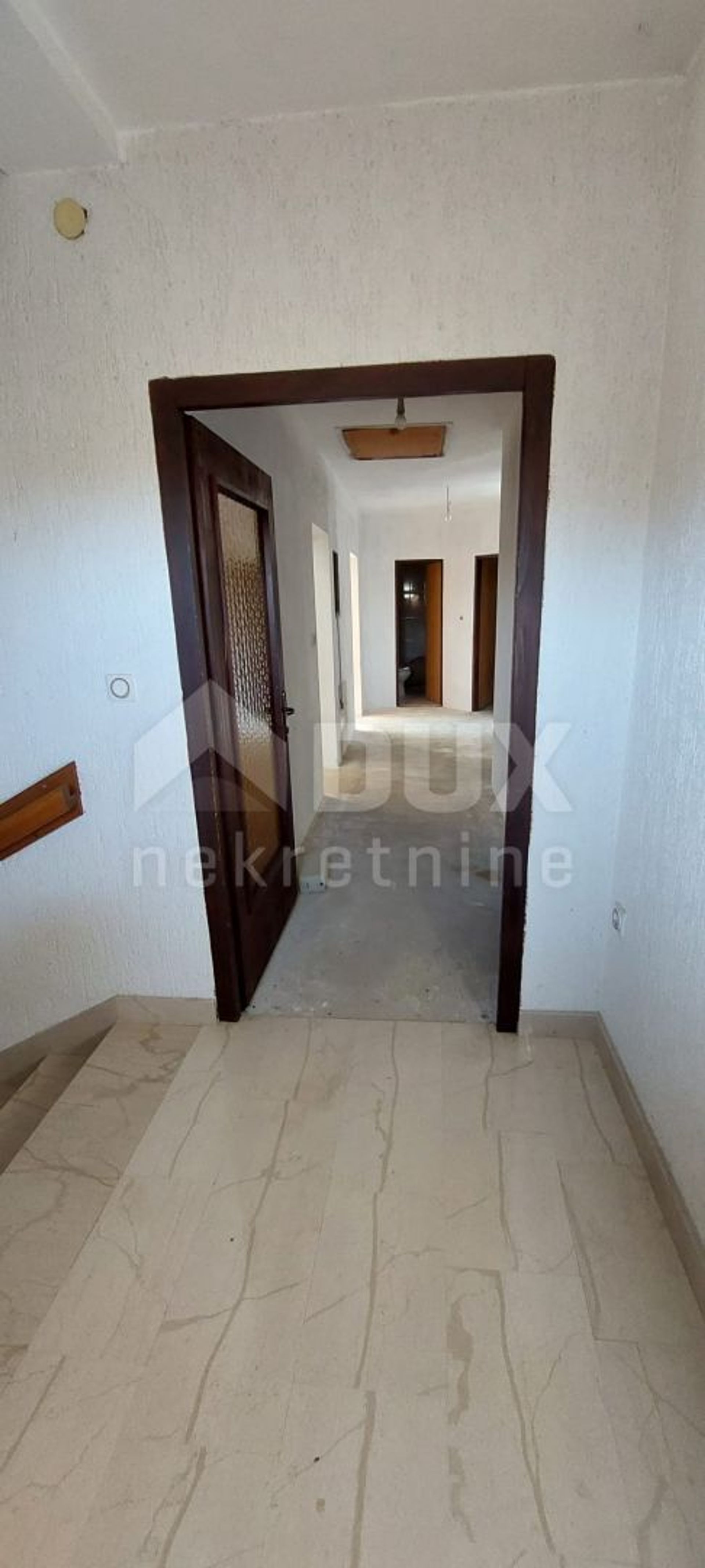 Condominio en Malinská, Primorsko-Goranska Županija 12465531