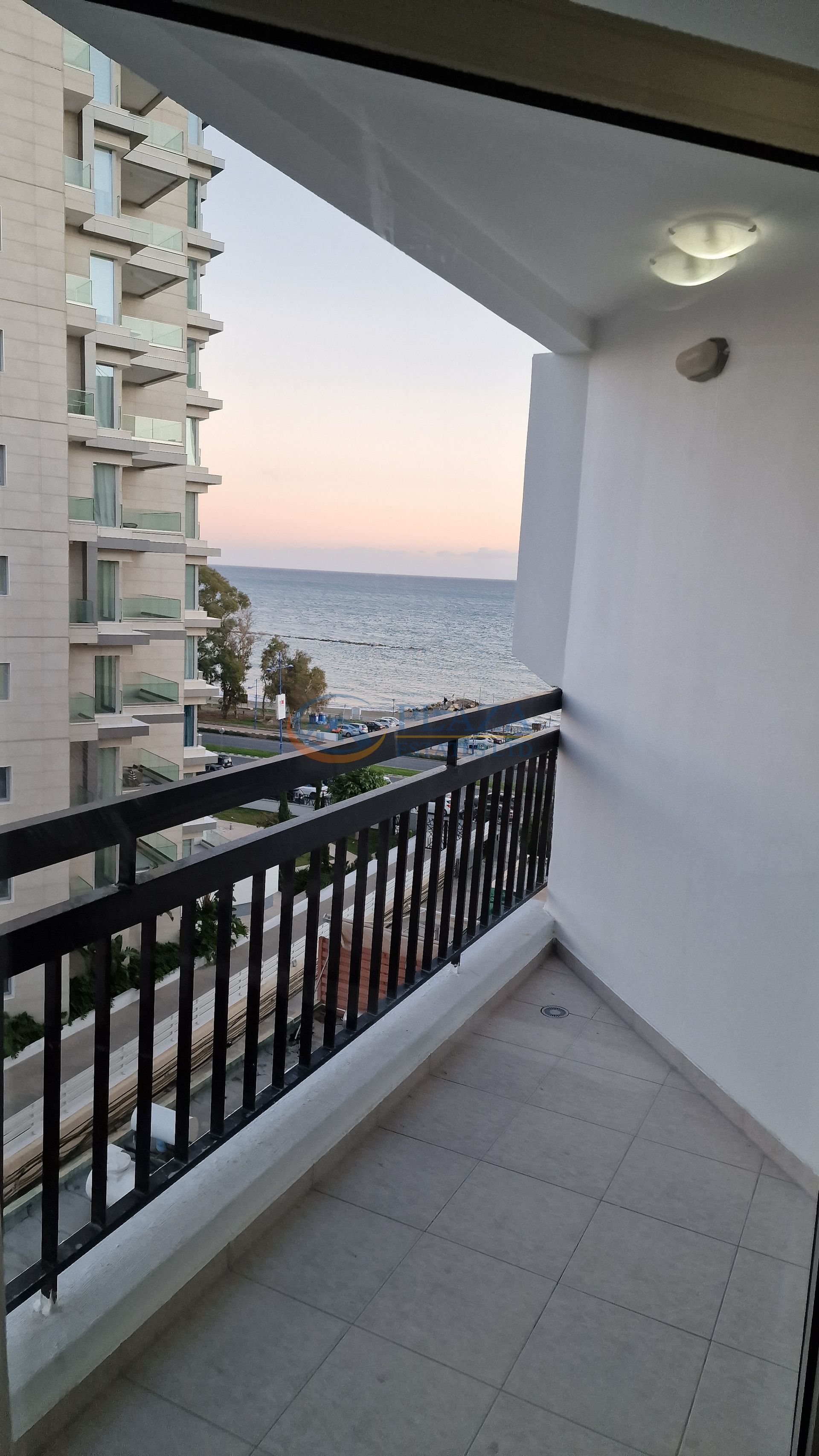 Condominium dans Agios Tychon, Limassol 12465856