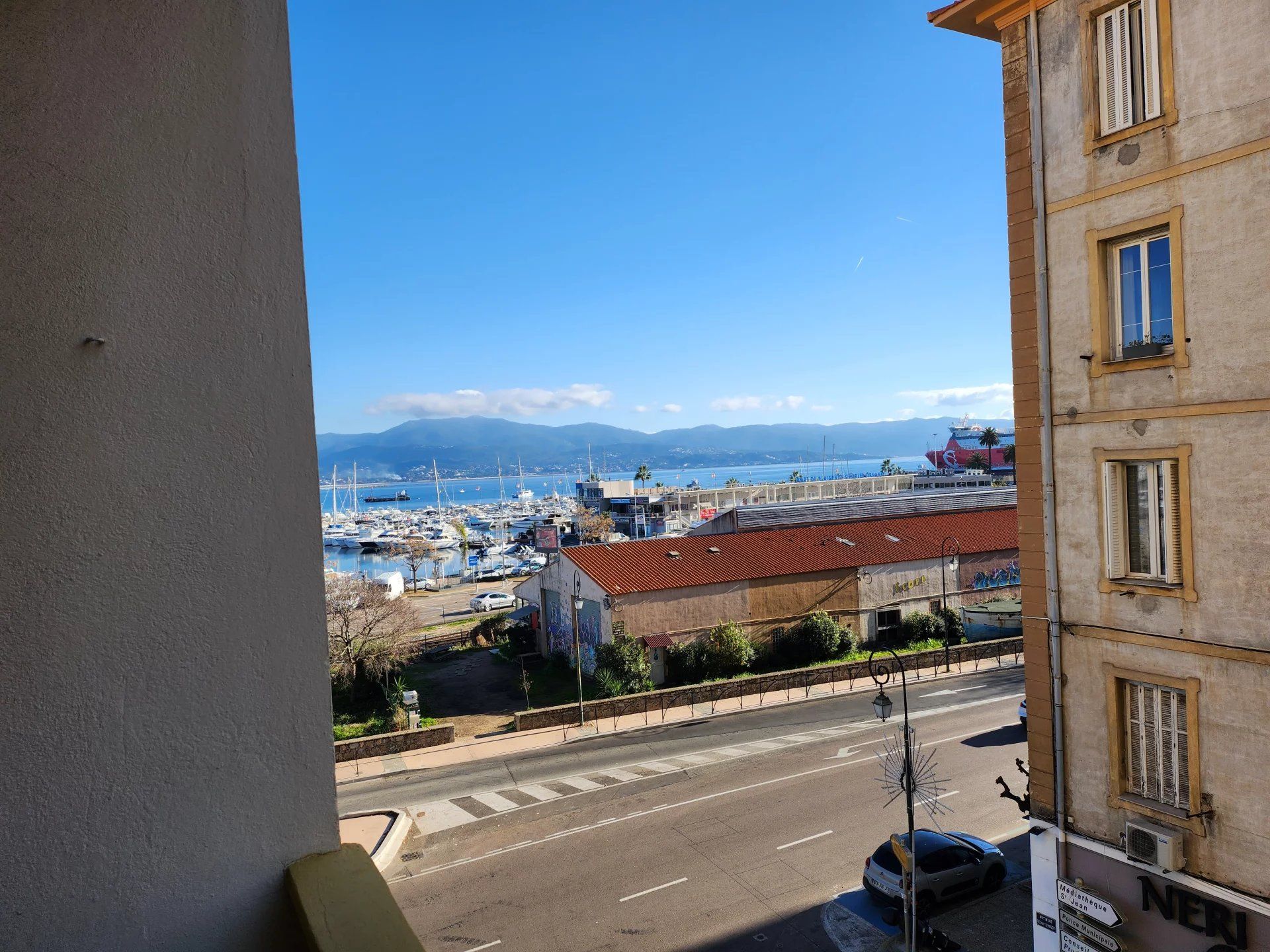 Condominium in Ajaccio, Corse-du-Sud 12467610