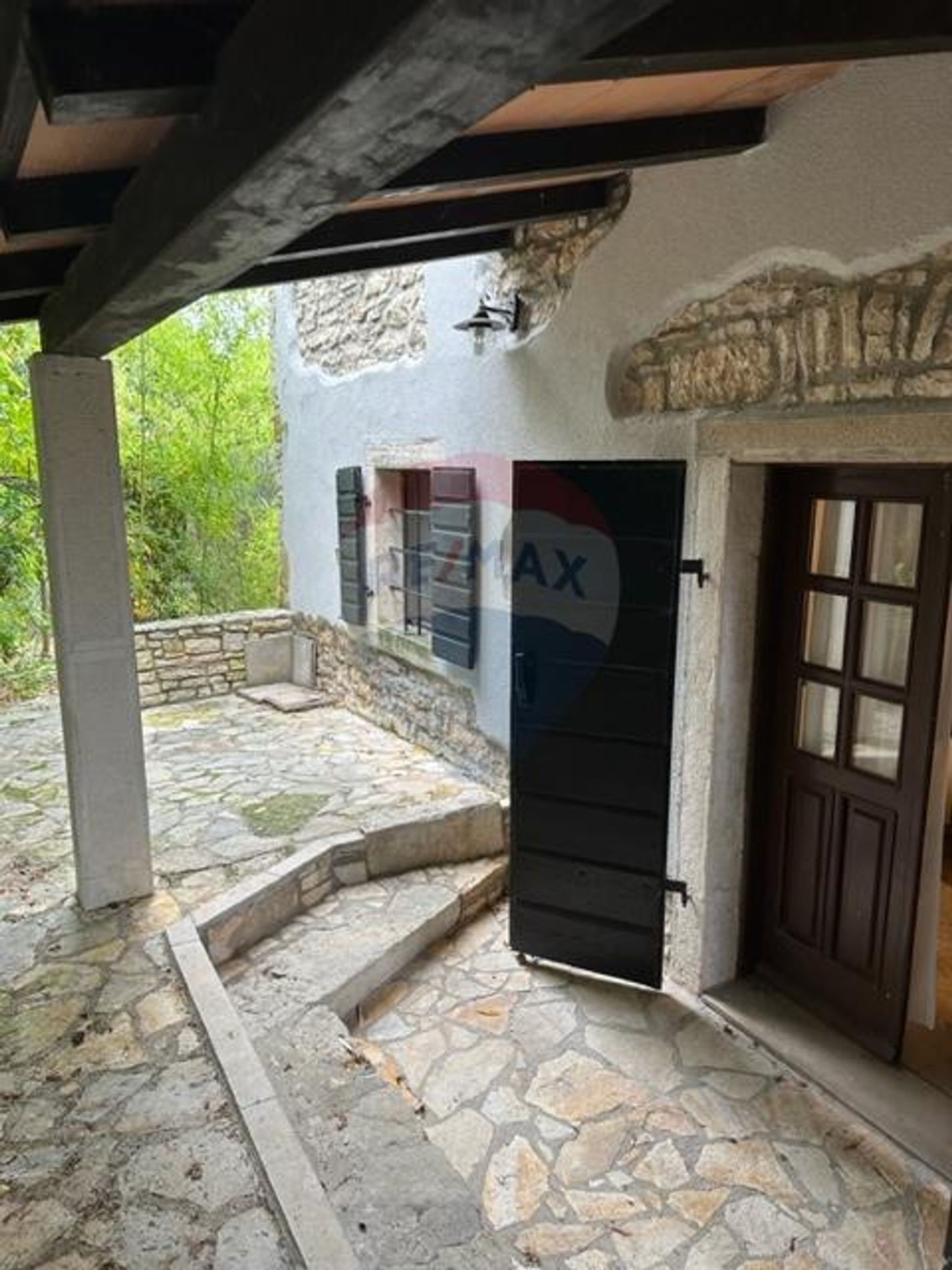 Hus i Kaštel, Istarska županija 12468079