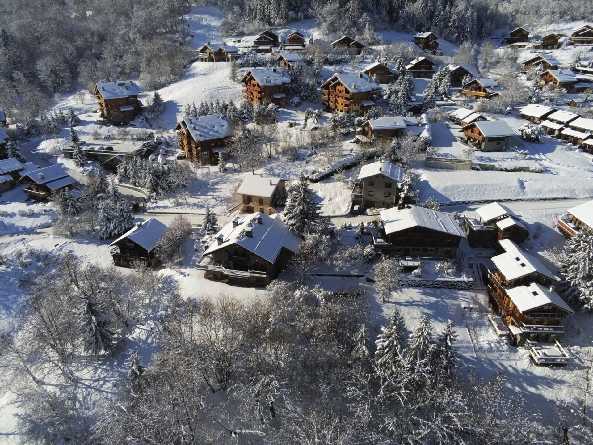 Outro no Les Allues, Auvérnia-Ródano-Alpes 12468716