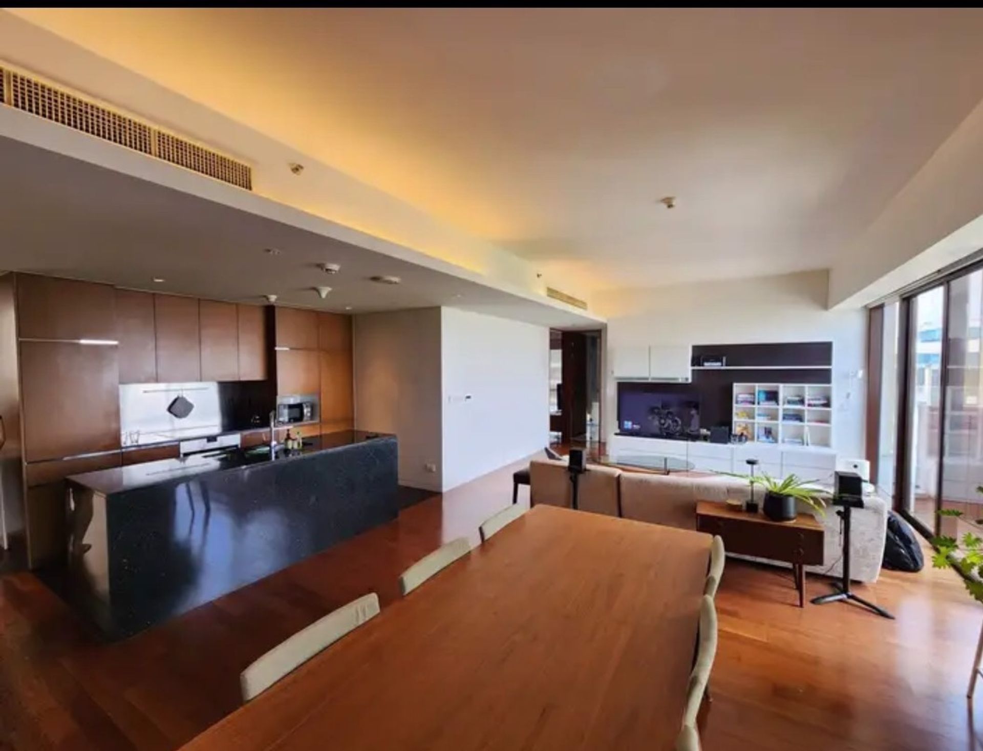 Condominium in Pathum Wan, Krung Thep Maha Nakhon 12470452