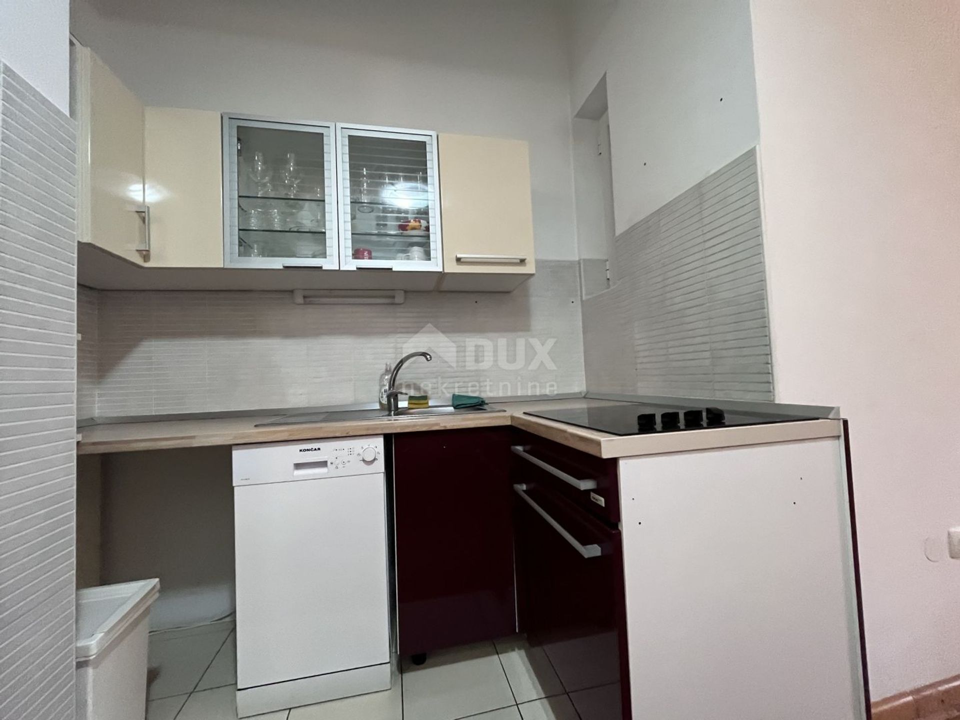 Condominio en Sušak, Primorje-Gorski Kotar County 12472489