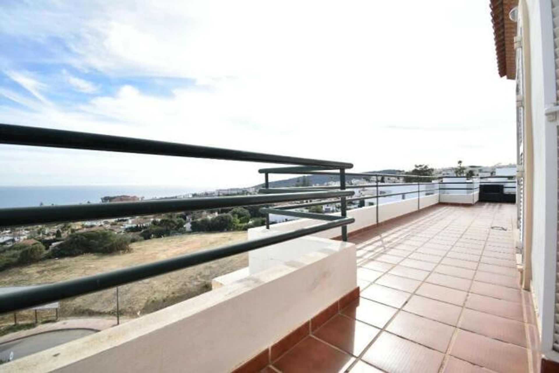 Condominio nel Puerto de la Duquesa, Andalusia 12476125