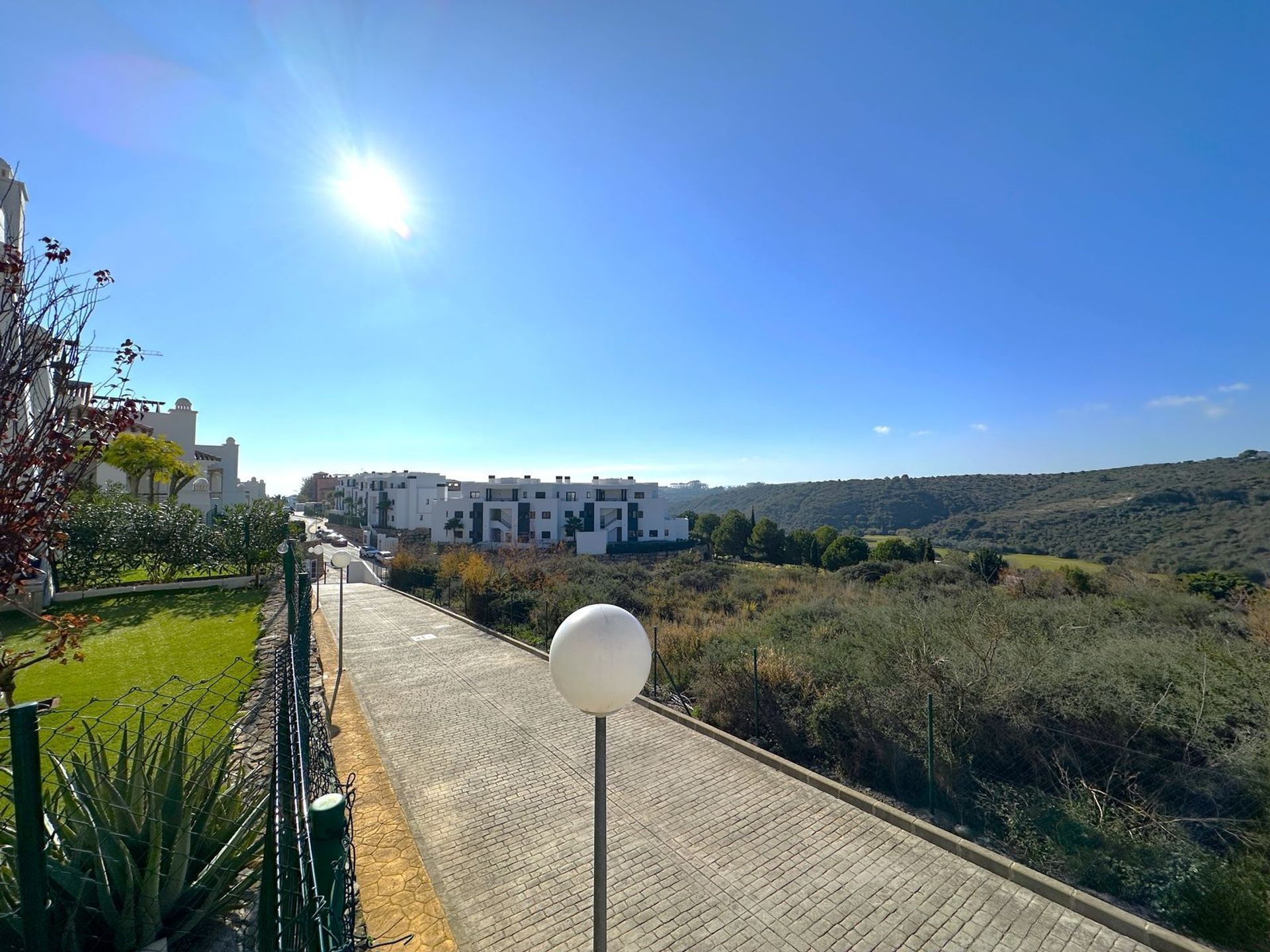 Eigentumswohnung im Puerto de la Duquesa, Andalusia 12476193