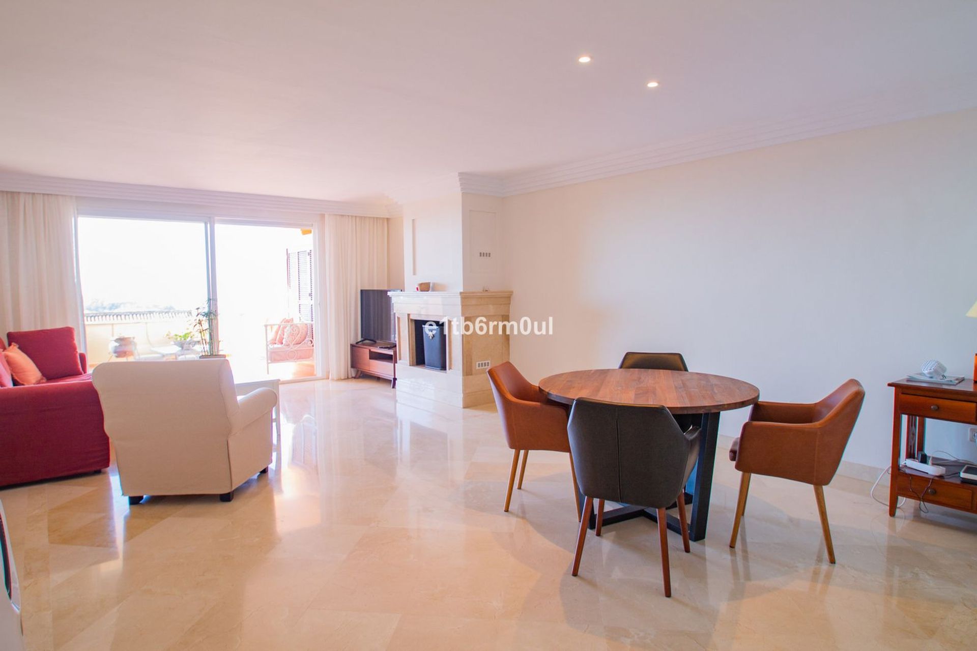 Condominium in Marbella, Andalucía 12476194