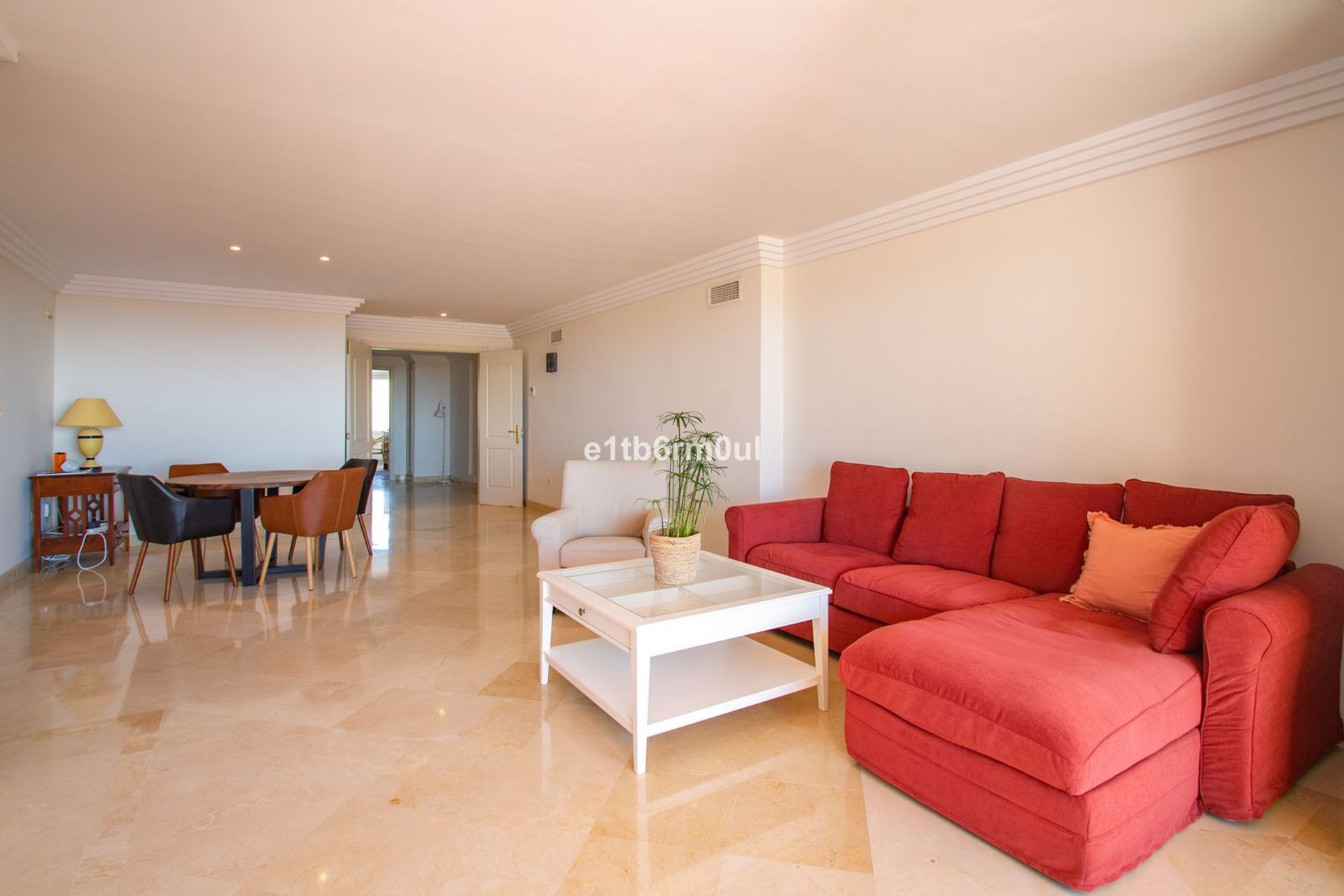 Condominium in Marbella, Andalucía 12476194