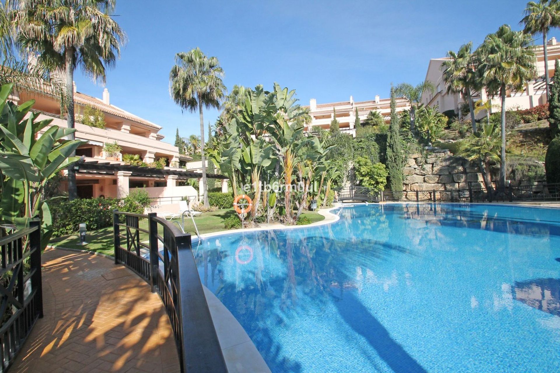 Condominium in Marbella, Andalucía 12476194