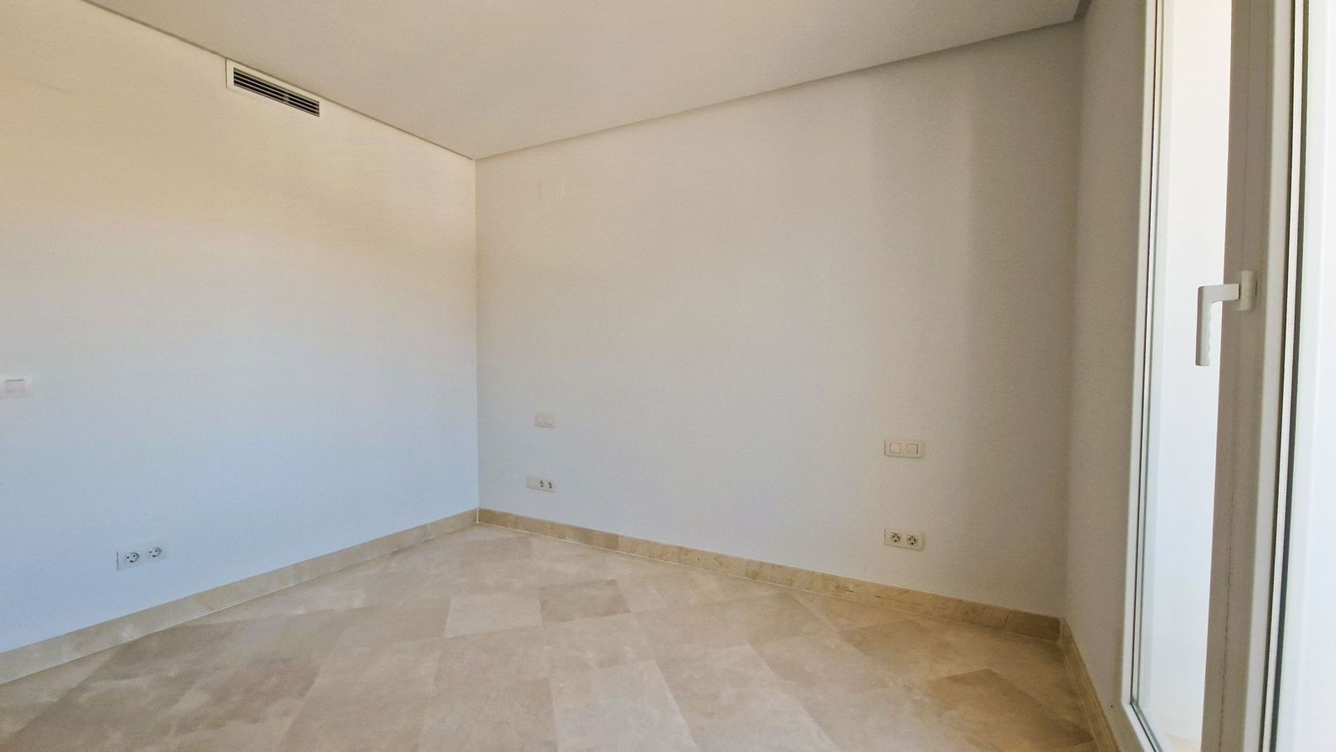 Condominio en , Andalucía 12476261