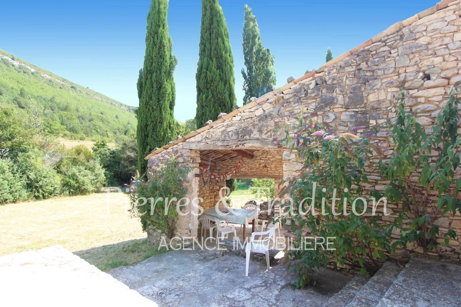 Hus i Banon, Alpes-de-Haute-Provence 12477512