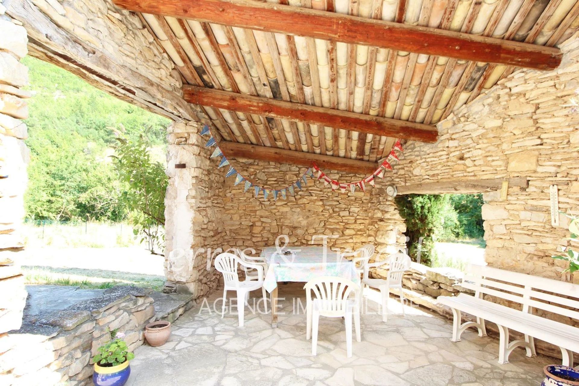 Hus i Banon, Alpes-de-Haute-Provence 12477512