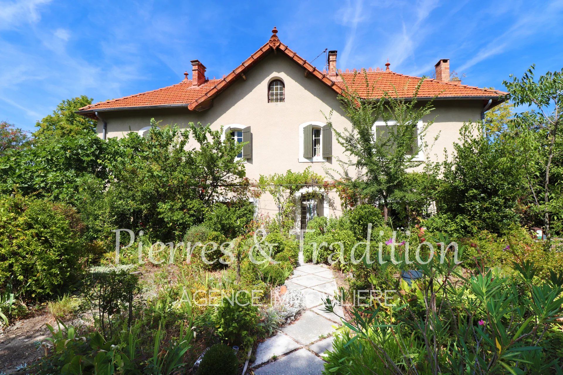 Haus im Geeignet, Provence-Alpes-Côte d'Azur 12477528