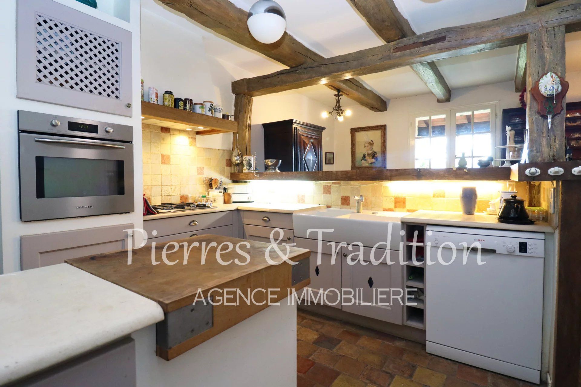 House in Murs, Vaucluse 12477536