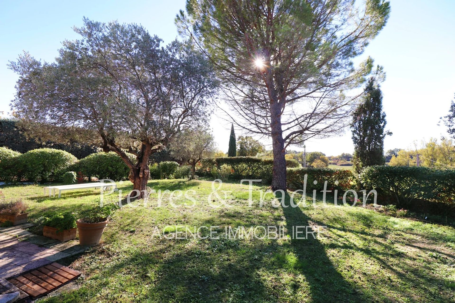 House in Murs, Provence-Alpes-Cote d'Azur 12477536