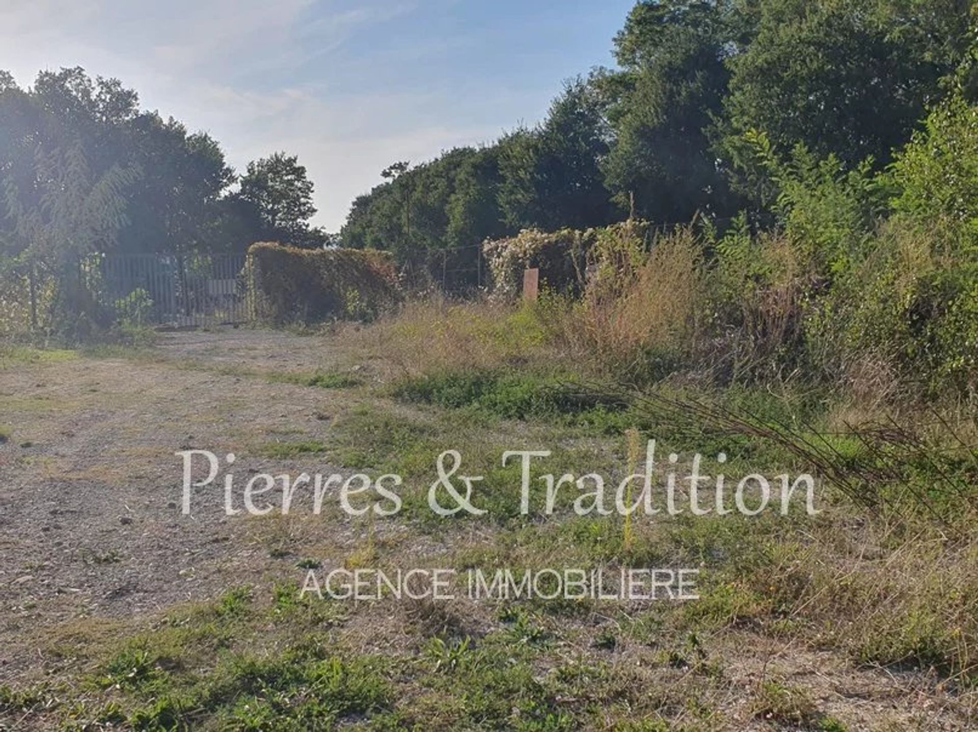 Retail in Reillanne, Alpes-de-Haute-Provence 12477540