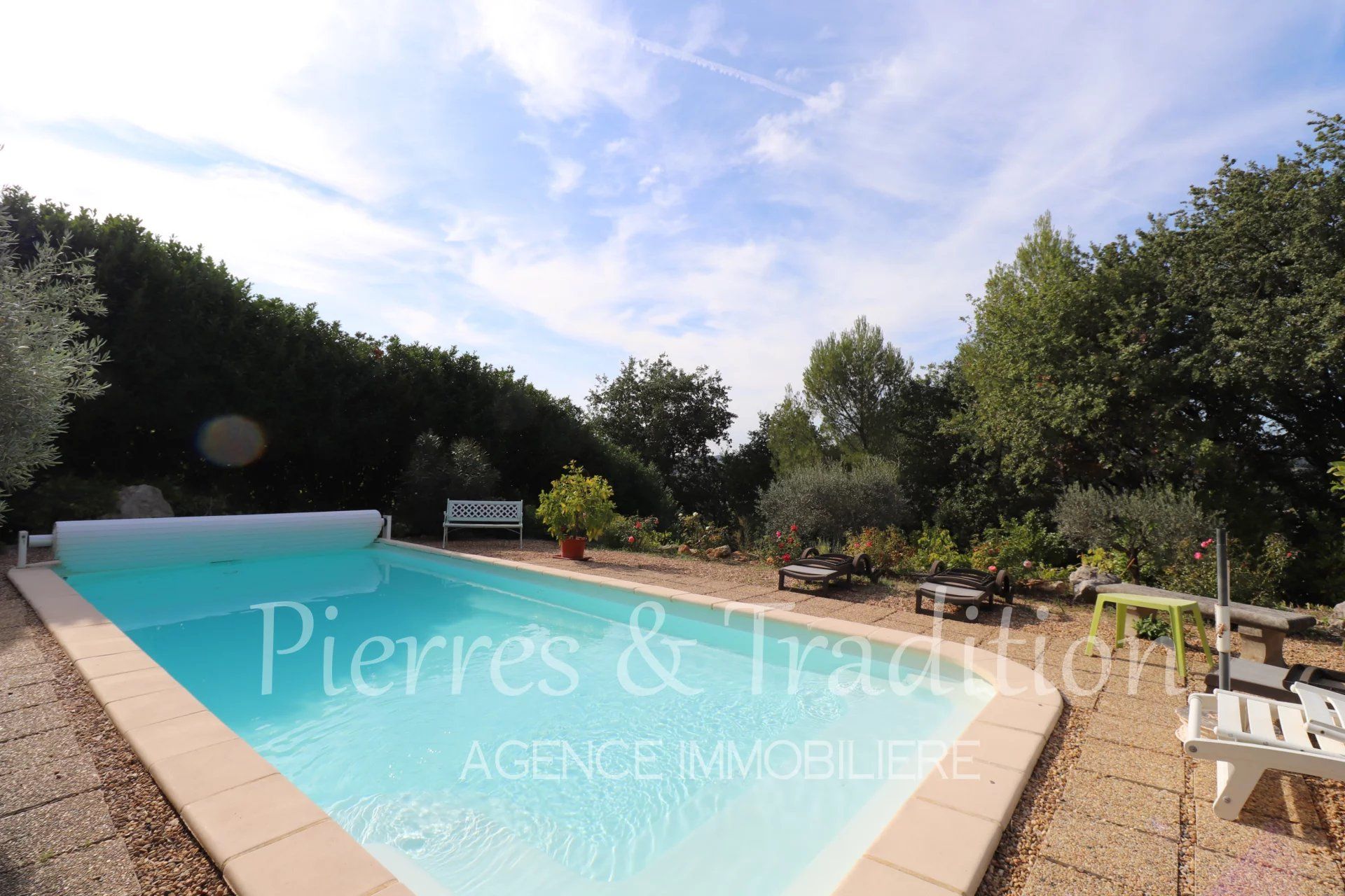 Hus i Apt, Provence-Alpes-Cote d'Azur 12477542