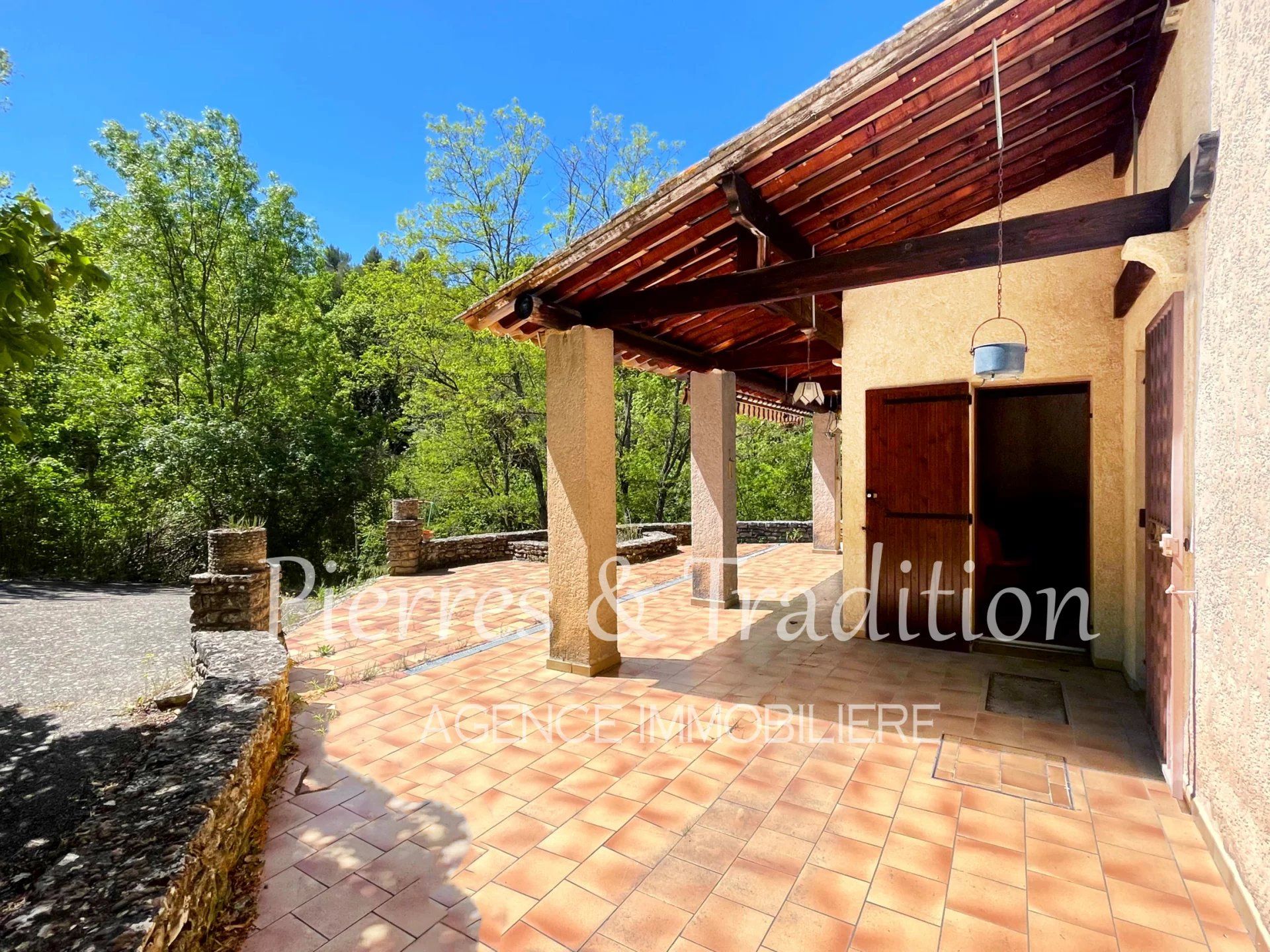 Hus i Apt, Provence-Alpes-Cote d'Azur 12477543