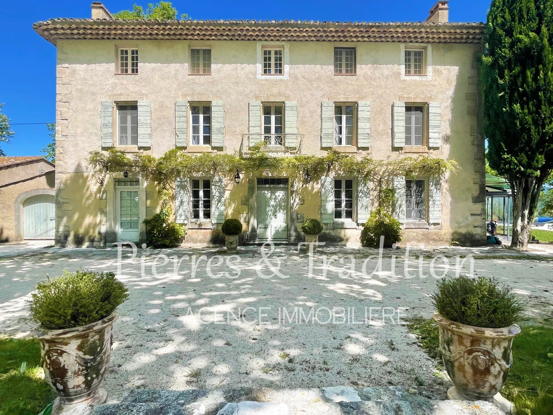 House in Paradou, Provence-Alpes-Cote d'Azur 12477551