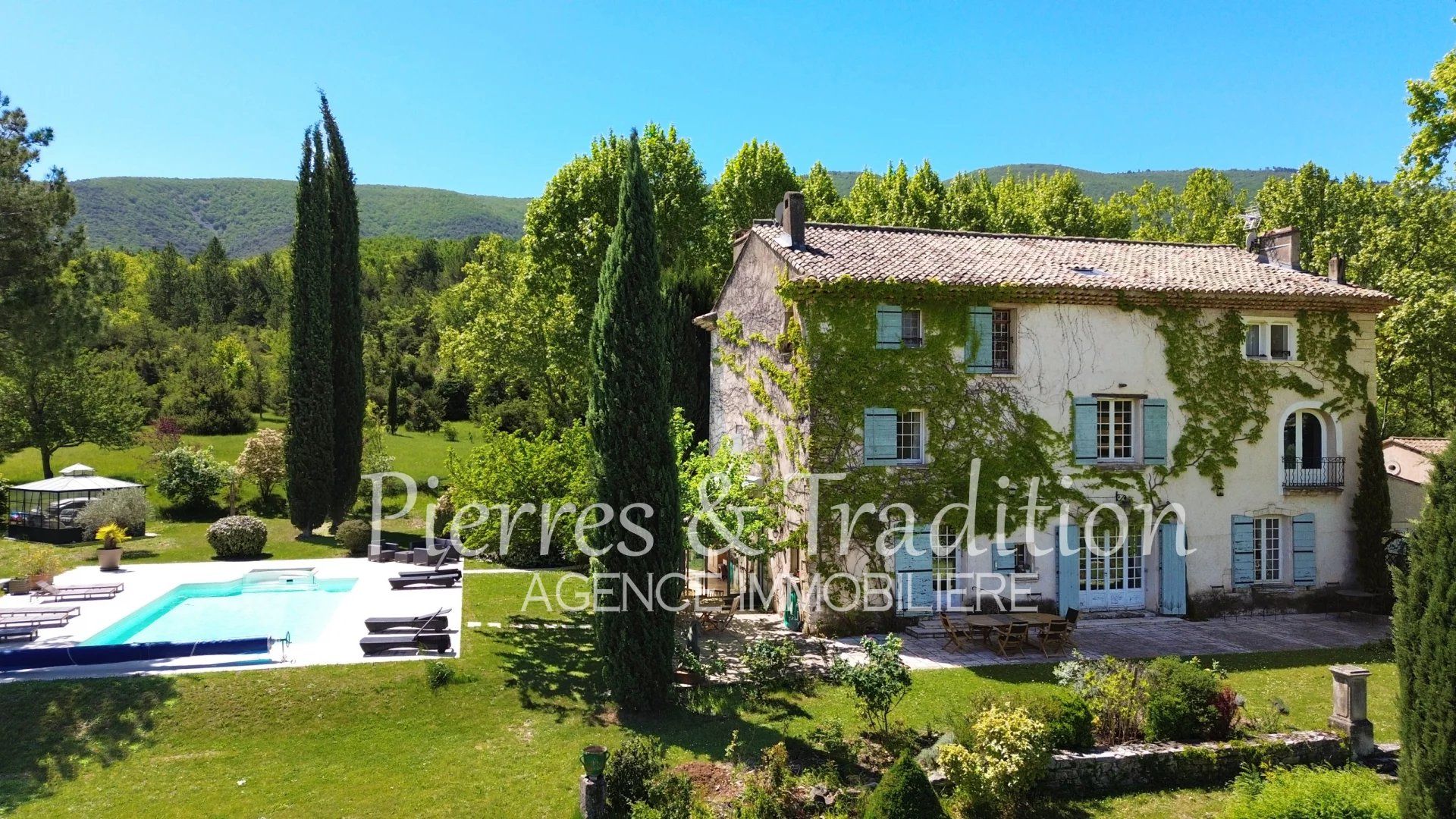 Haus im Saint-Martin-de-Castillon, Vaucluse 12477551