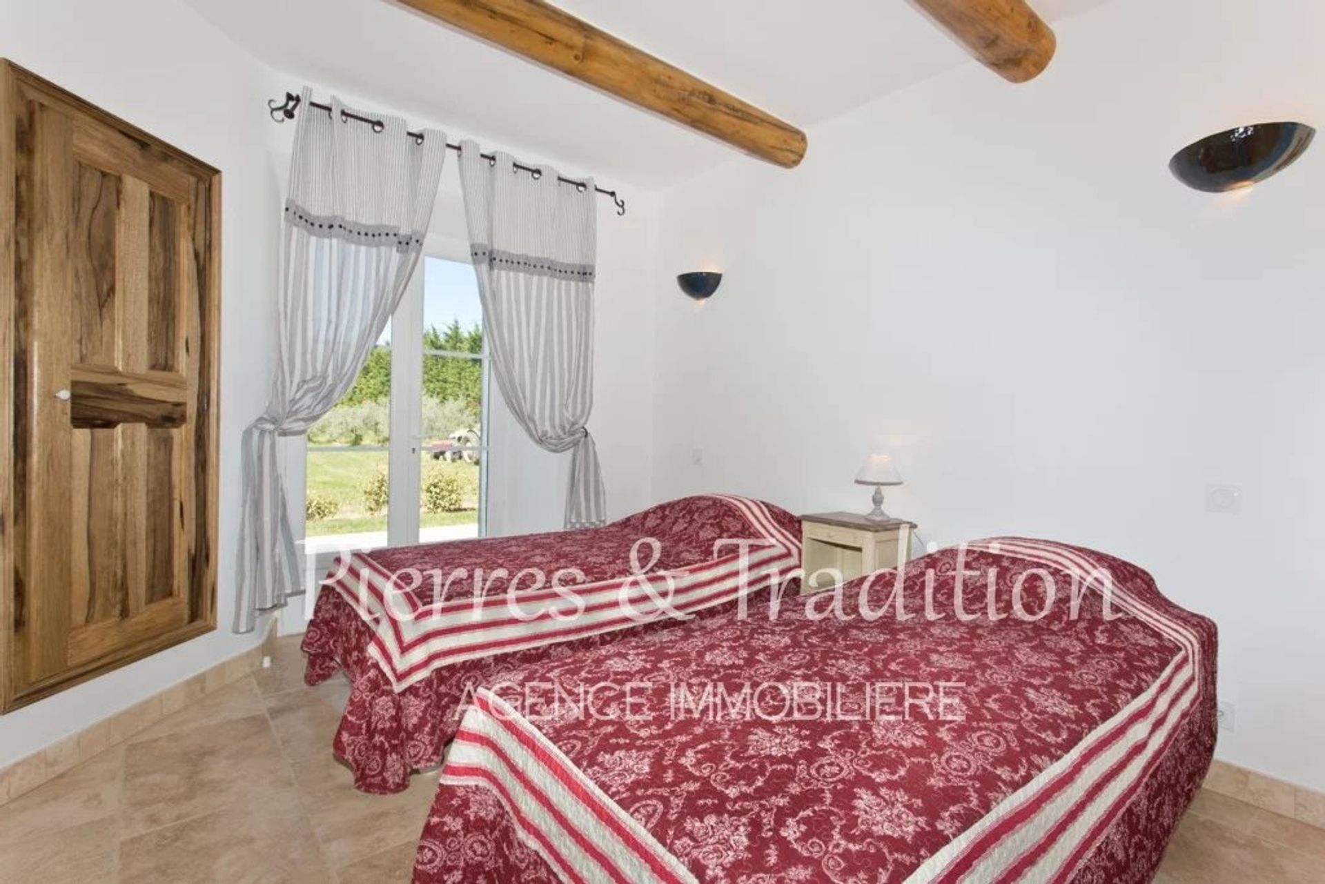 Hus i Roussillon, Provence-Alpes-Cote d'Azur 12477556