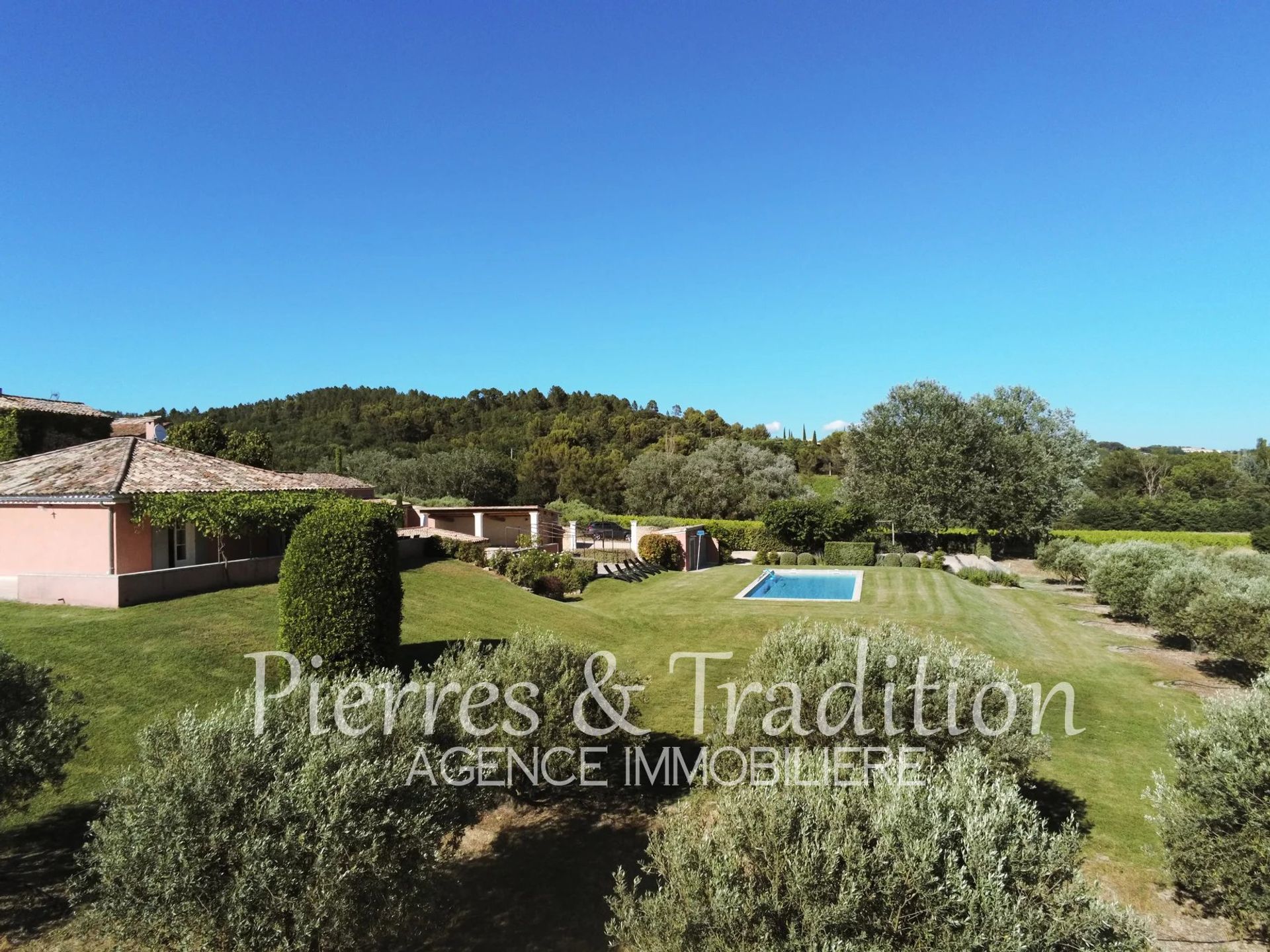 Будинок в Roussillon, Provence-Alpes-Cote d'Azur 12477556