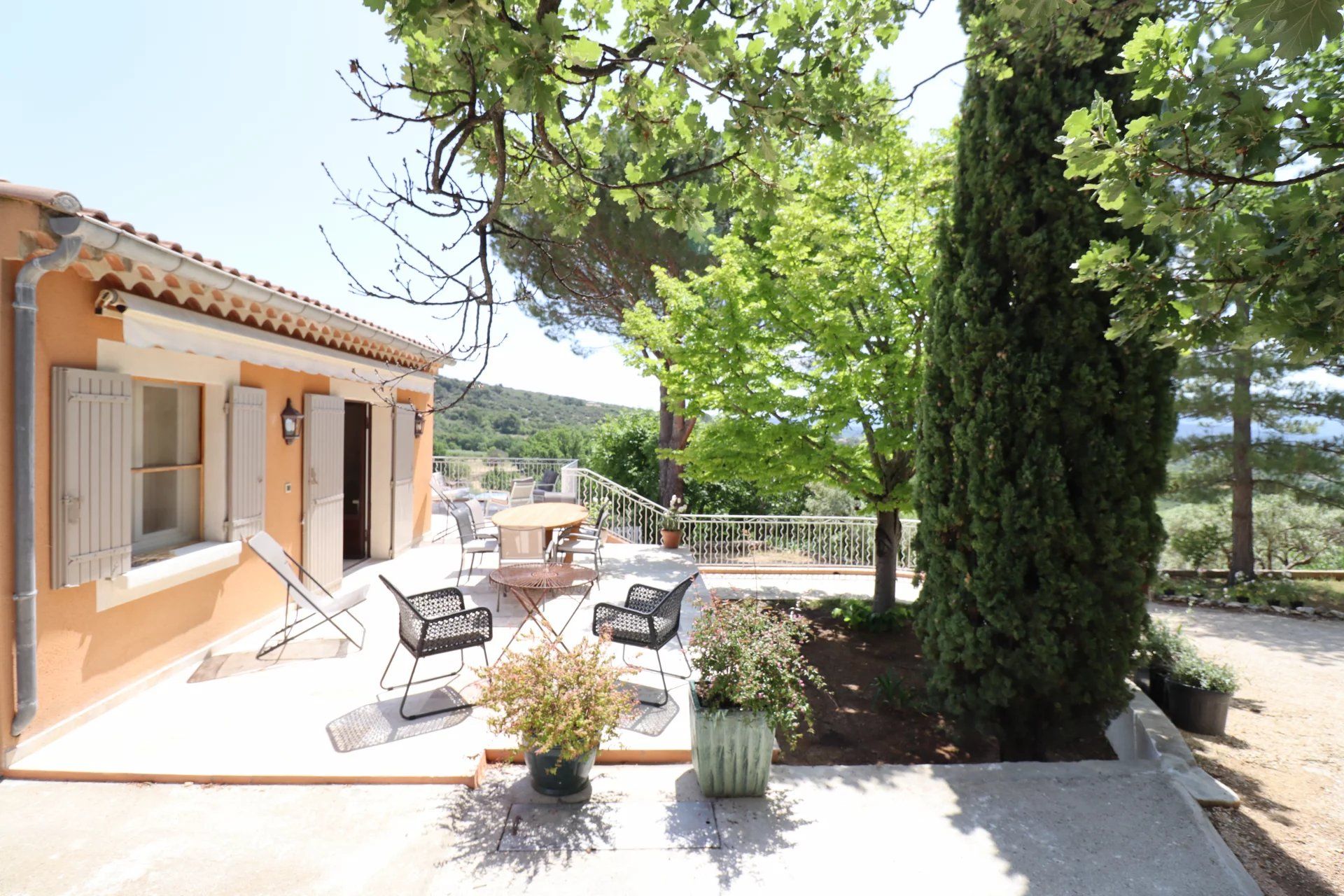 Wohn im Saint-Saturnin-lès-Apt, Vaucluse 12477558