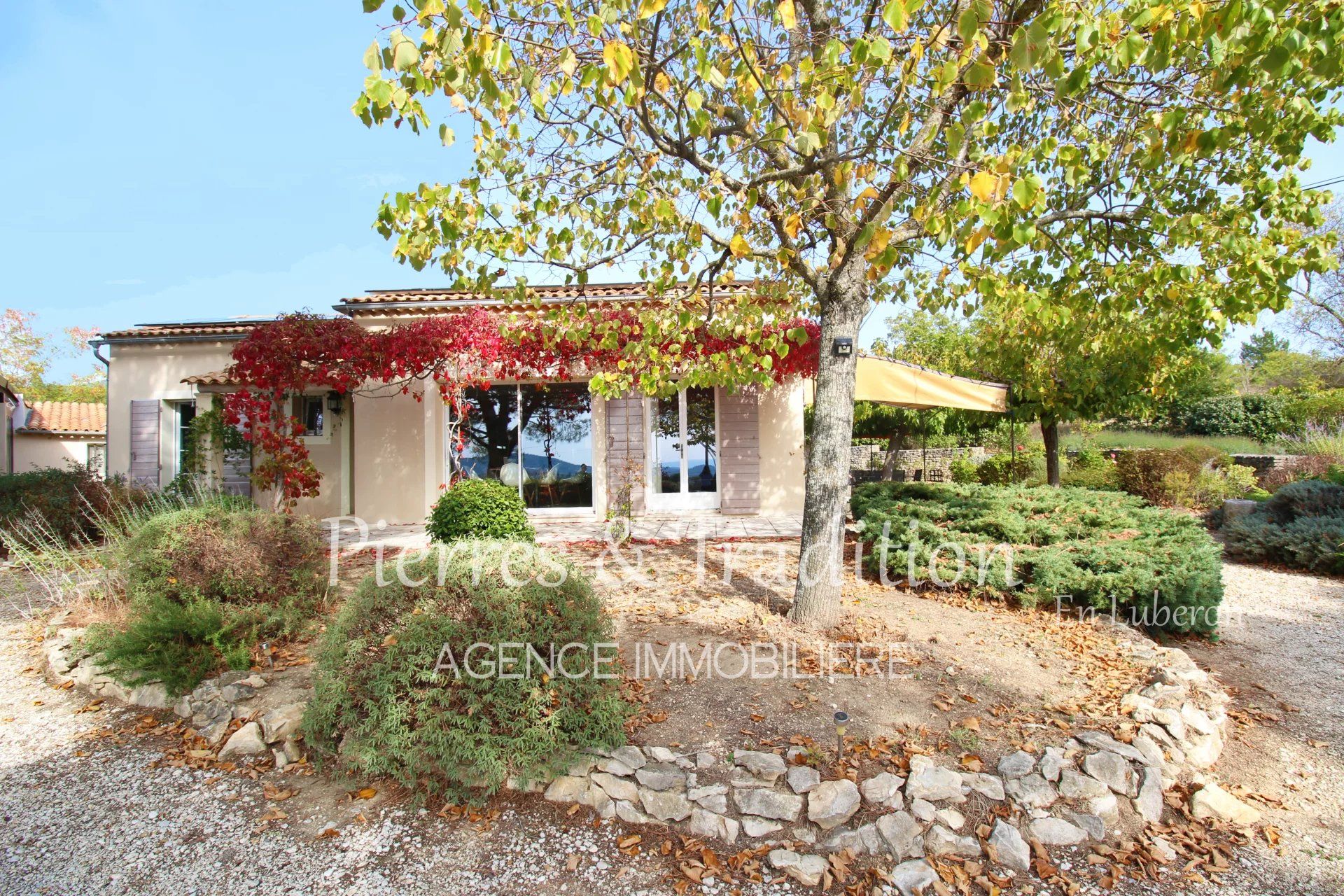 Rumah di Villars, Provence-Alpes-Cote d'Azur 12477560