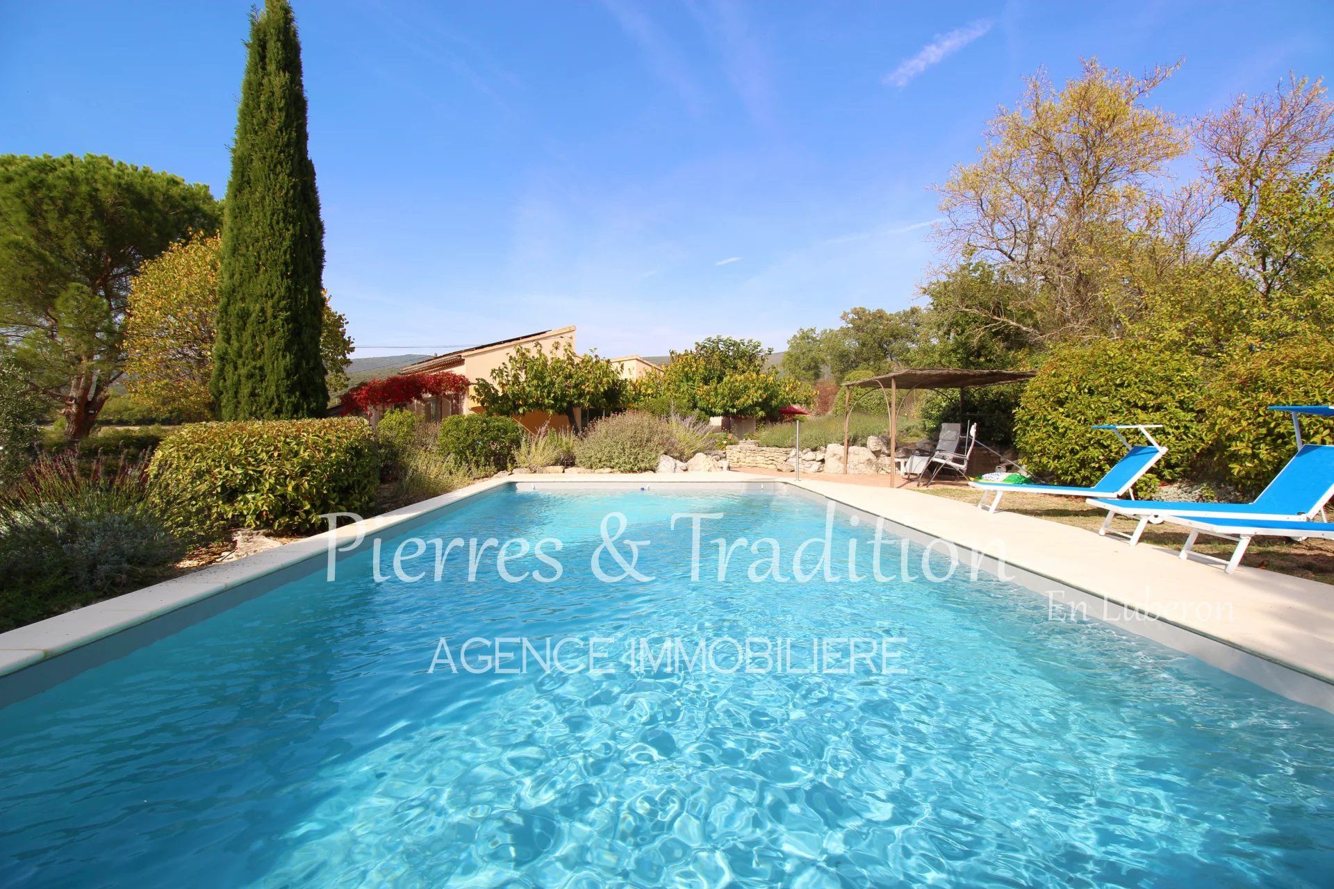 House in Villars, Provence-Alpes-Cote d'Azur 12477560