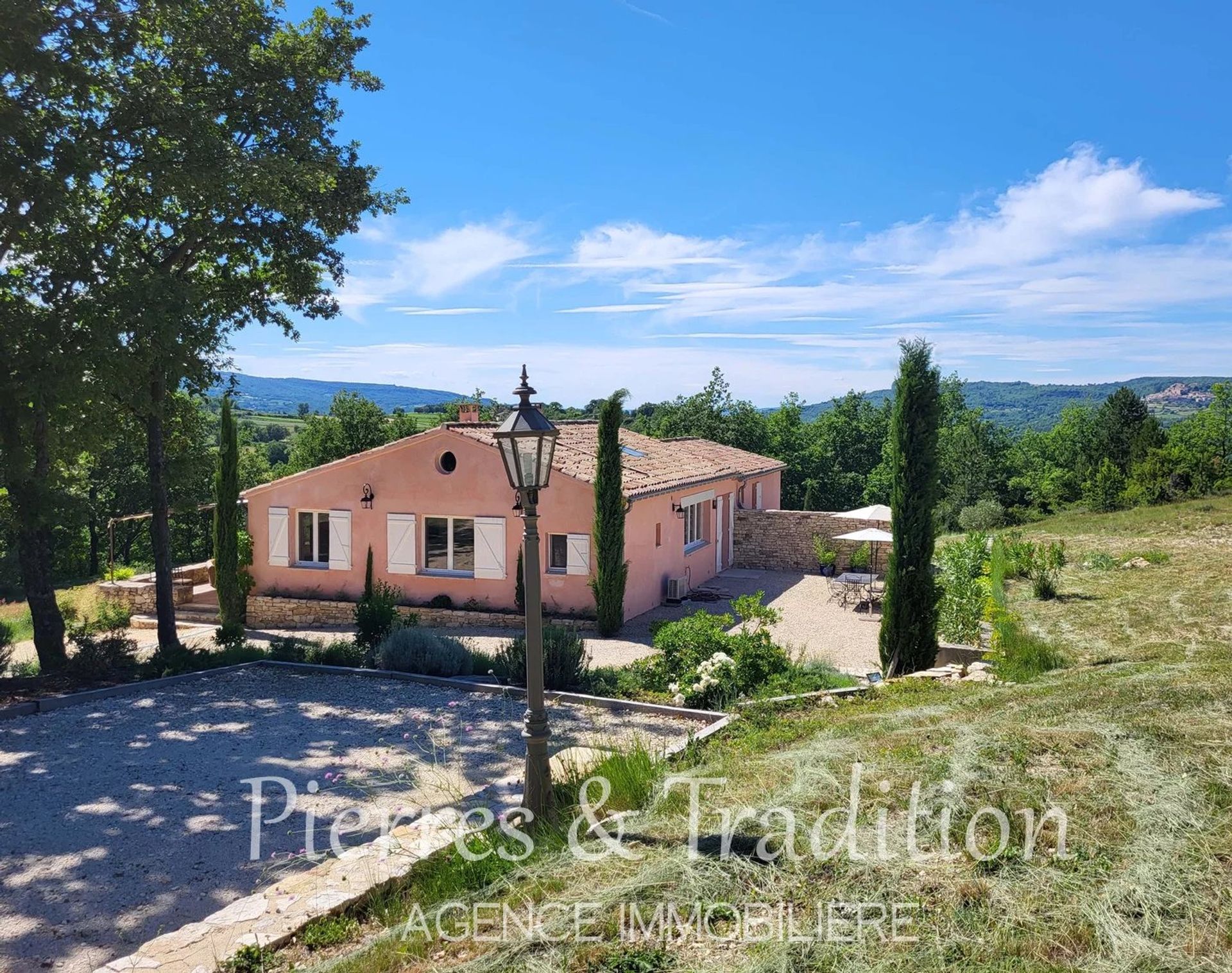 House in Paradou, Provence-Alpes-Cote d'Azur 12477561