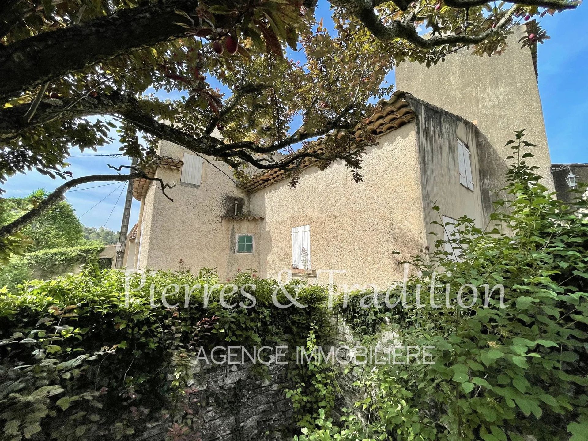 House in Caseneuve, Provence-Alpes-Cote d'Azur 12477581