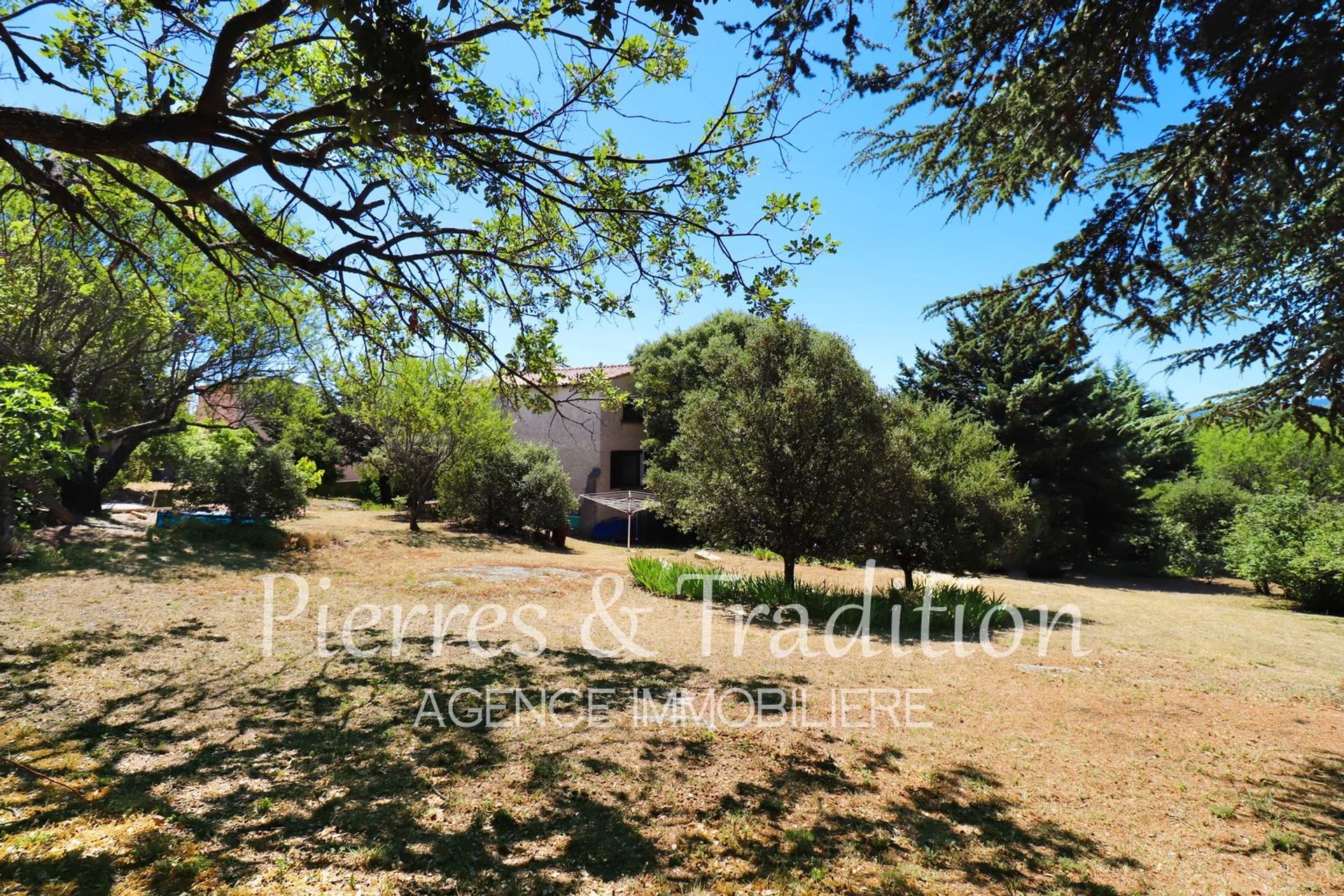 Hus i Viens, Provence-Alpes-Cote d'Azur 12477585