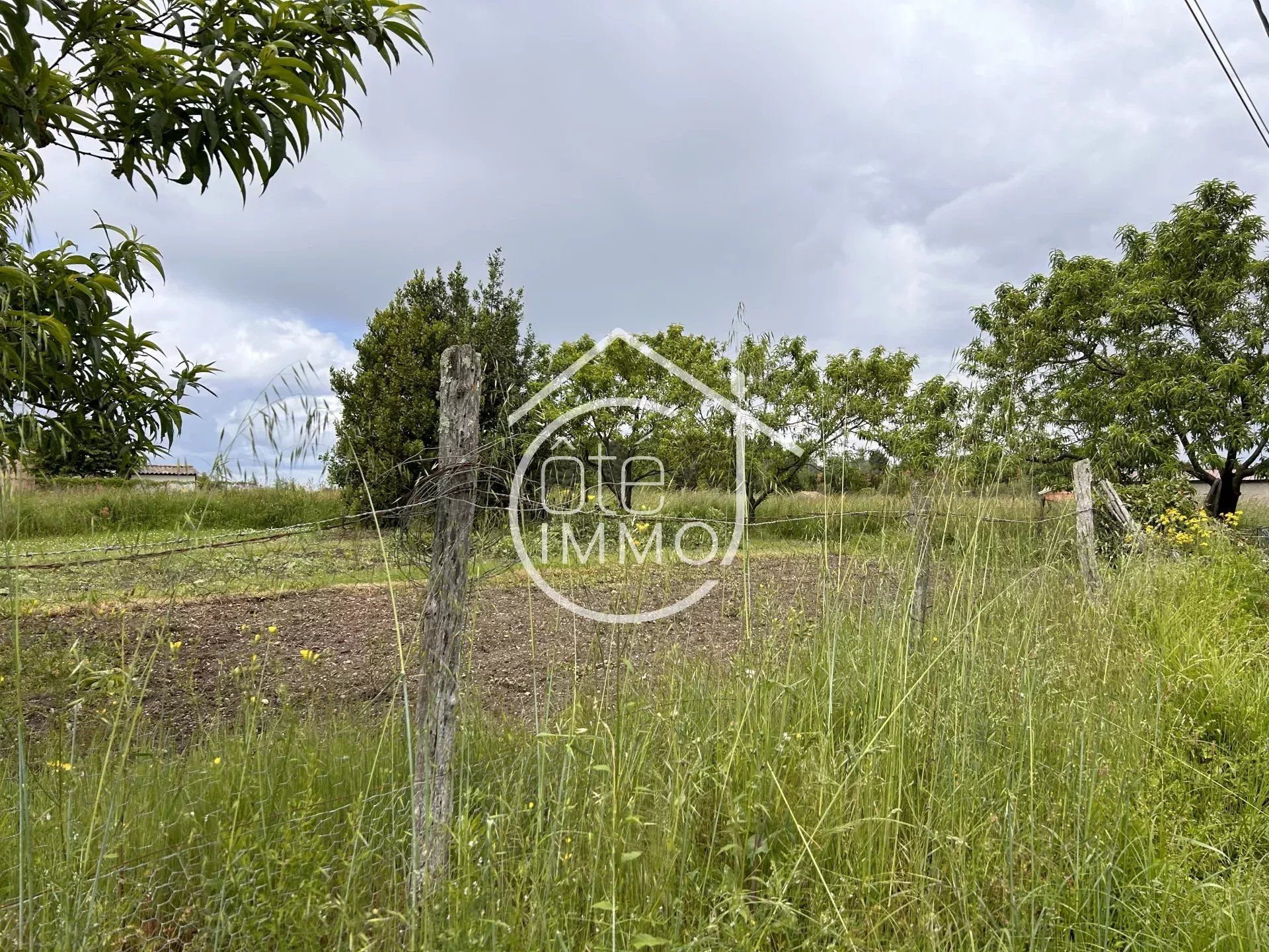 Land in Montpon-Menesterol, Nouvelle-Aquitaine 12477672