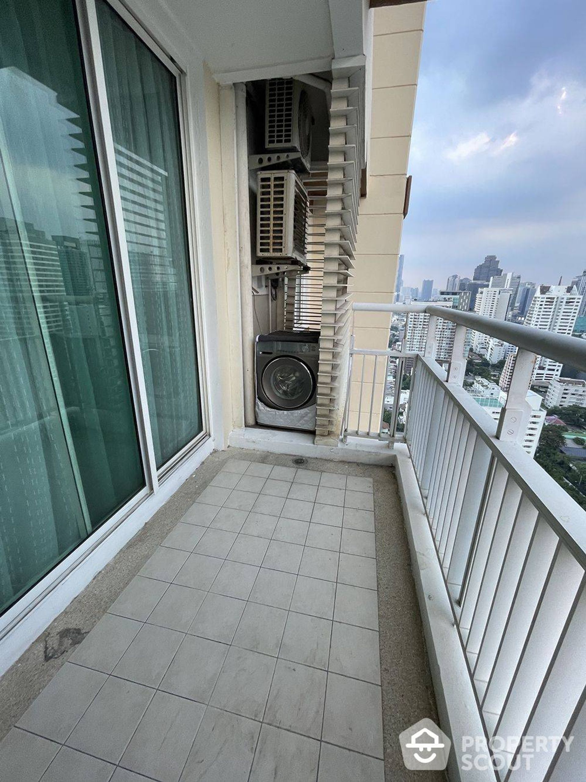 Condominio en satón, Krung Thep Maha Nakhon 12478321