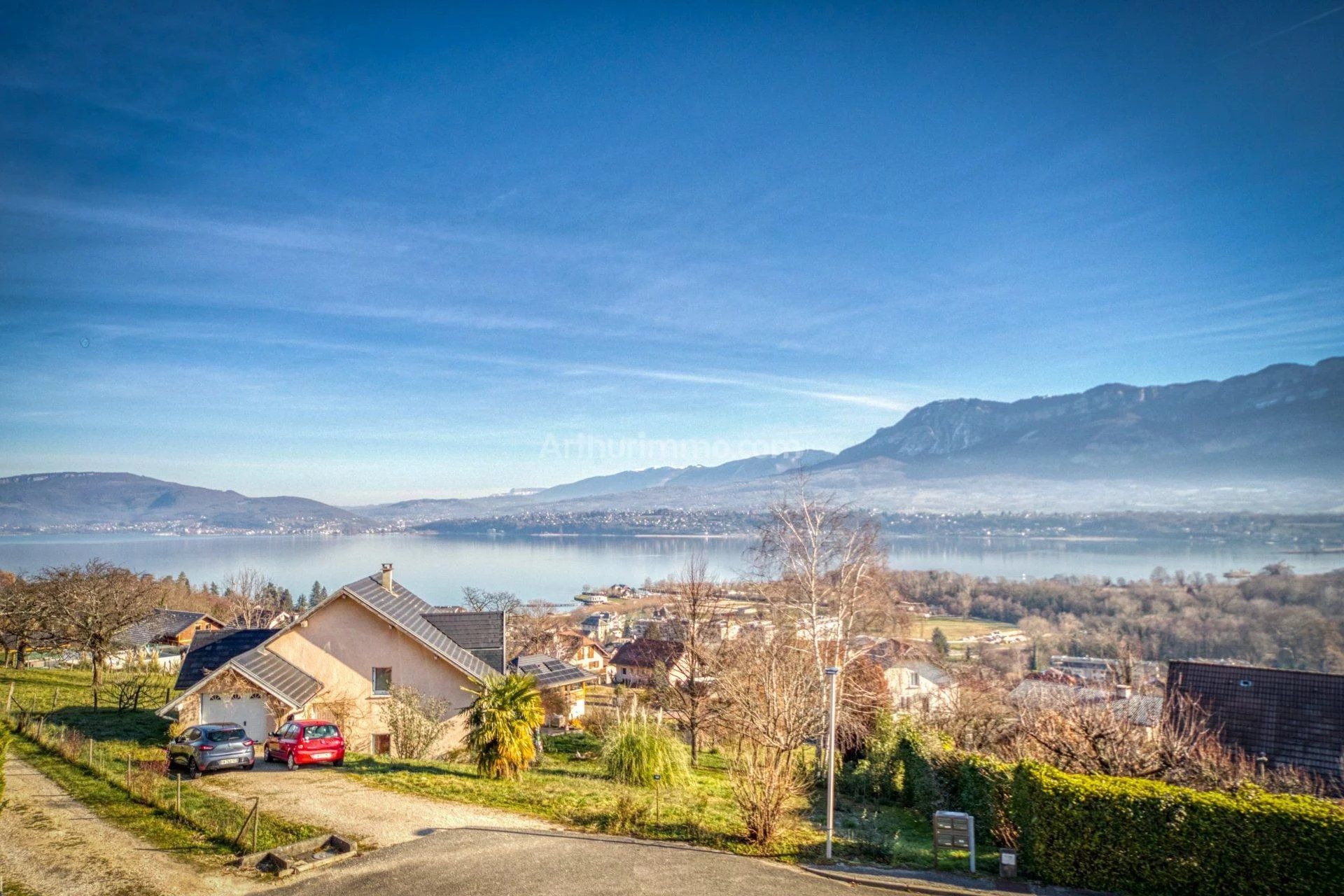 жилой дом в Le Bourget-du-Lac, Savoie 12479781