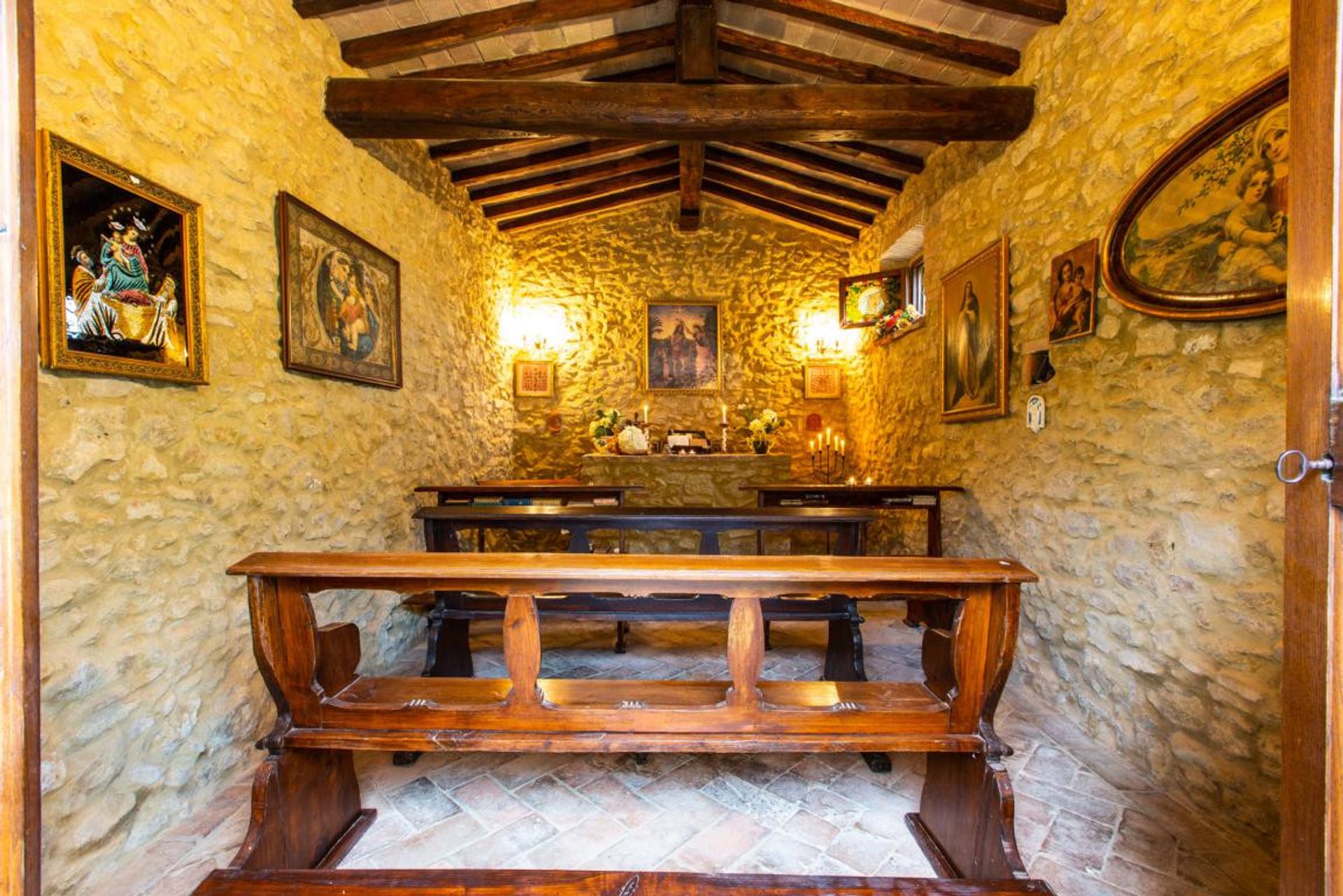 rumah dalam Volterra, Tuscany 12480857