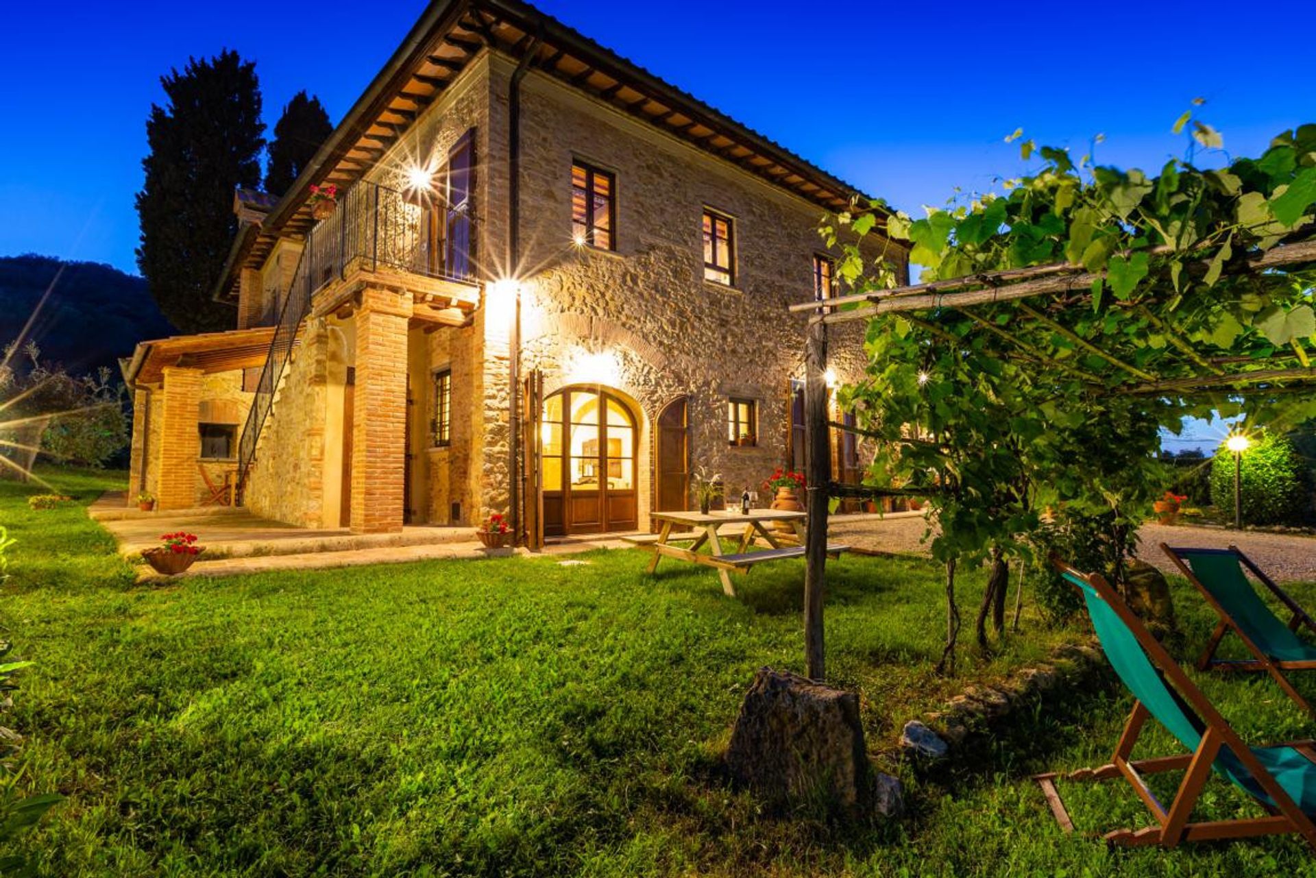 rumah dalam Volterra, Tuscany 12480857