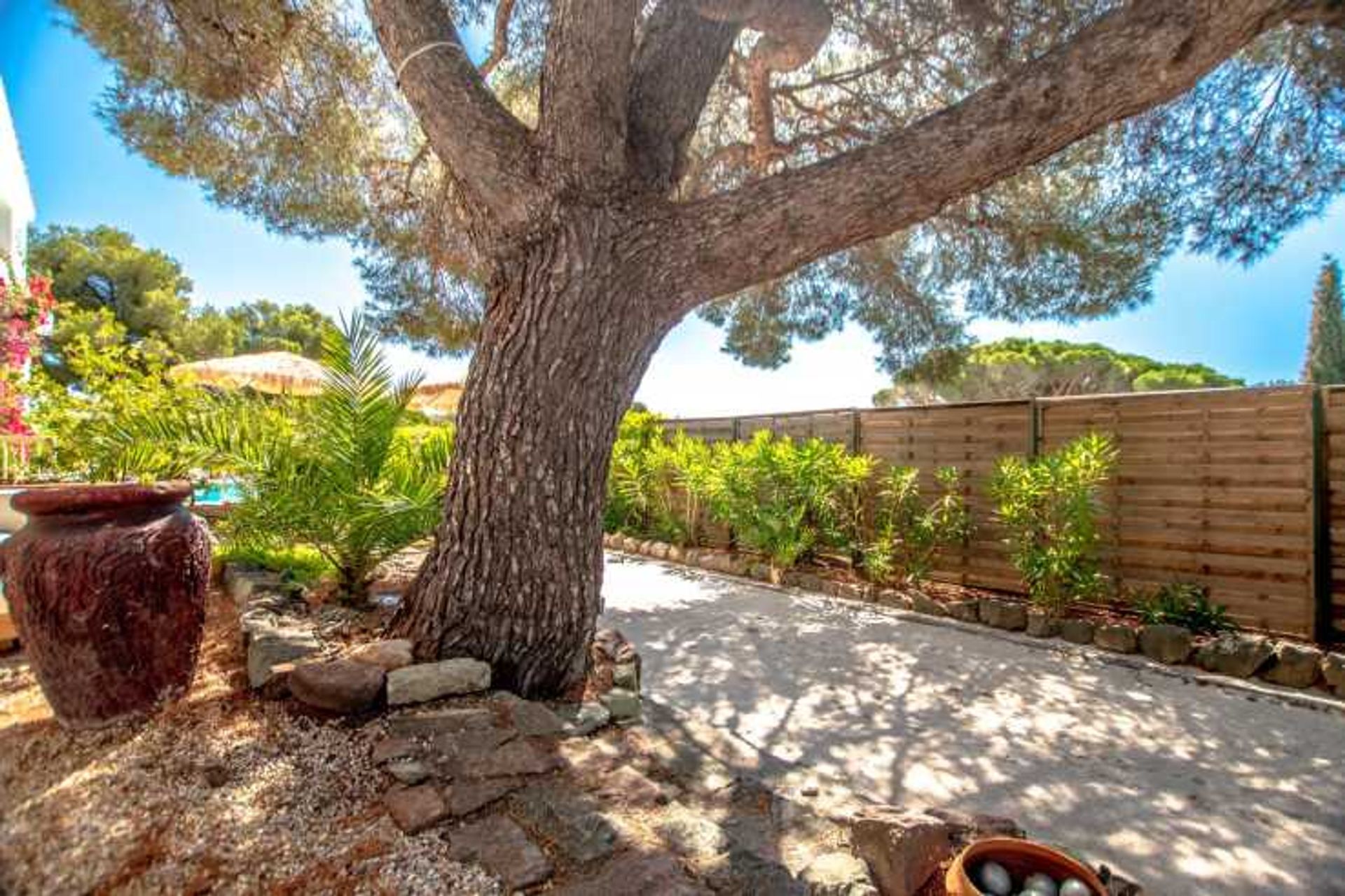 casa en Roquebrune-sur-Argens, Provence-Alpes-Côte d'Azur 12480978