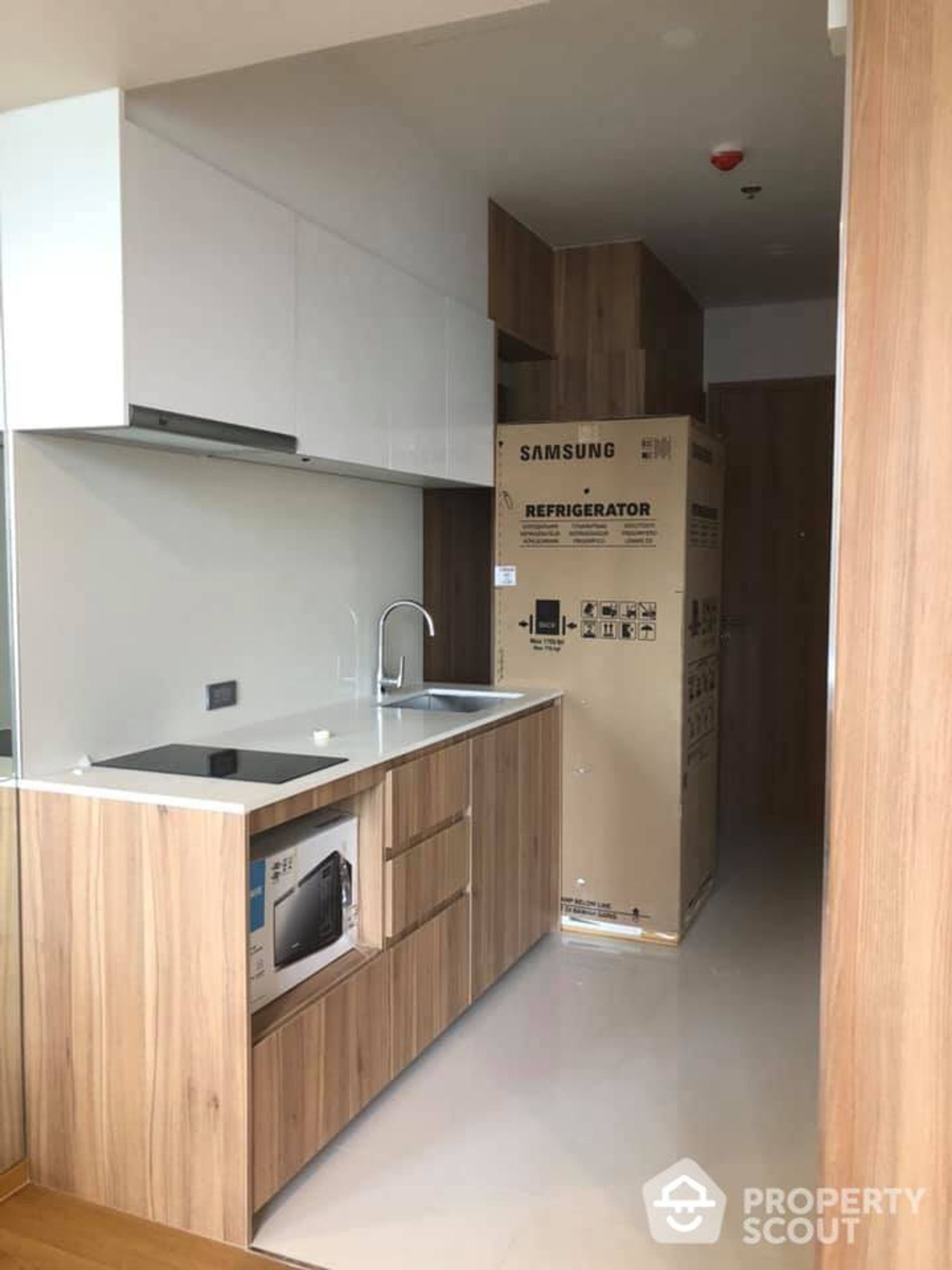 Condominium in Watthana, Krung Thep Maha Nakhon 12481462