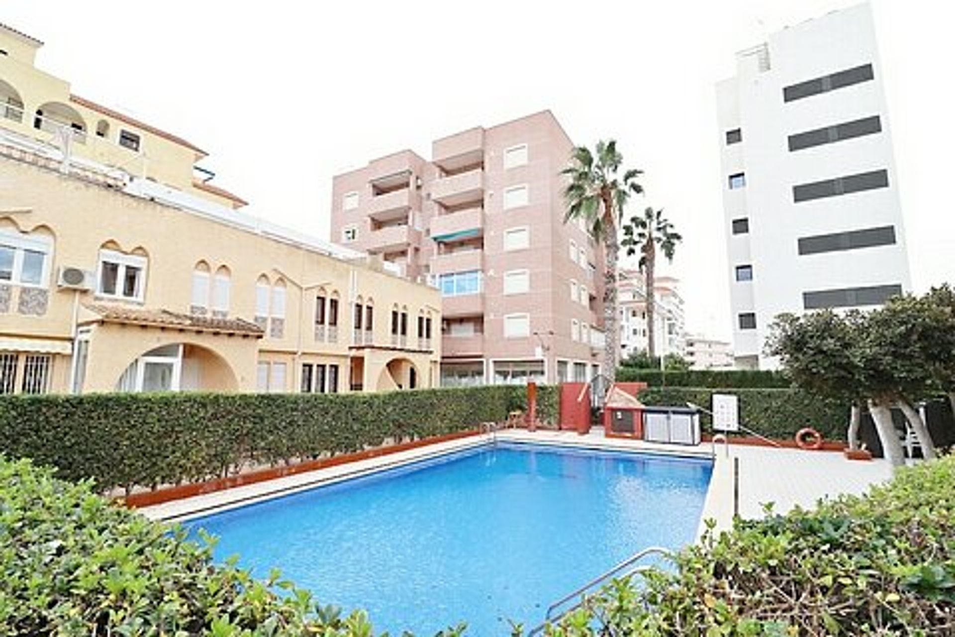 Condominio en Torrelamata, Valencia 12482056