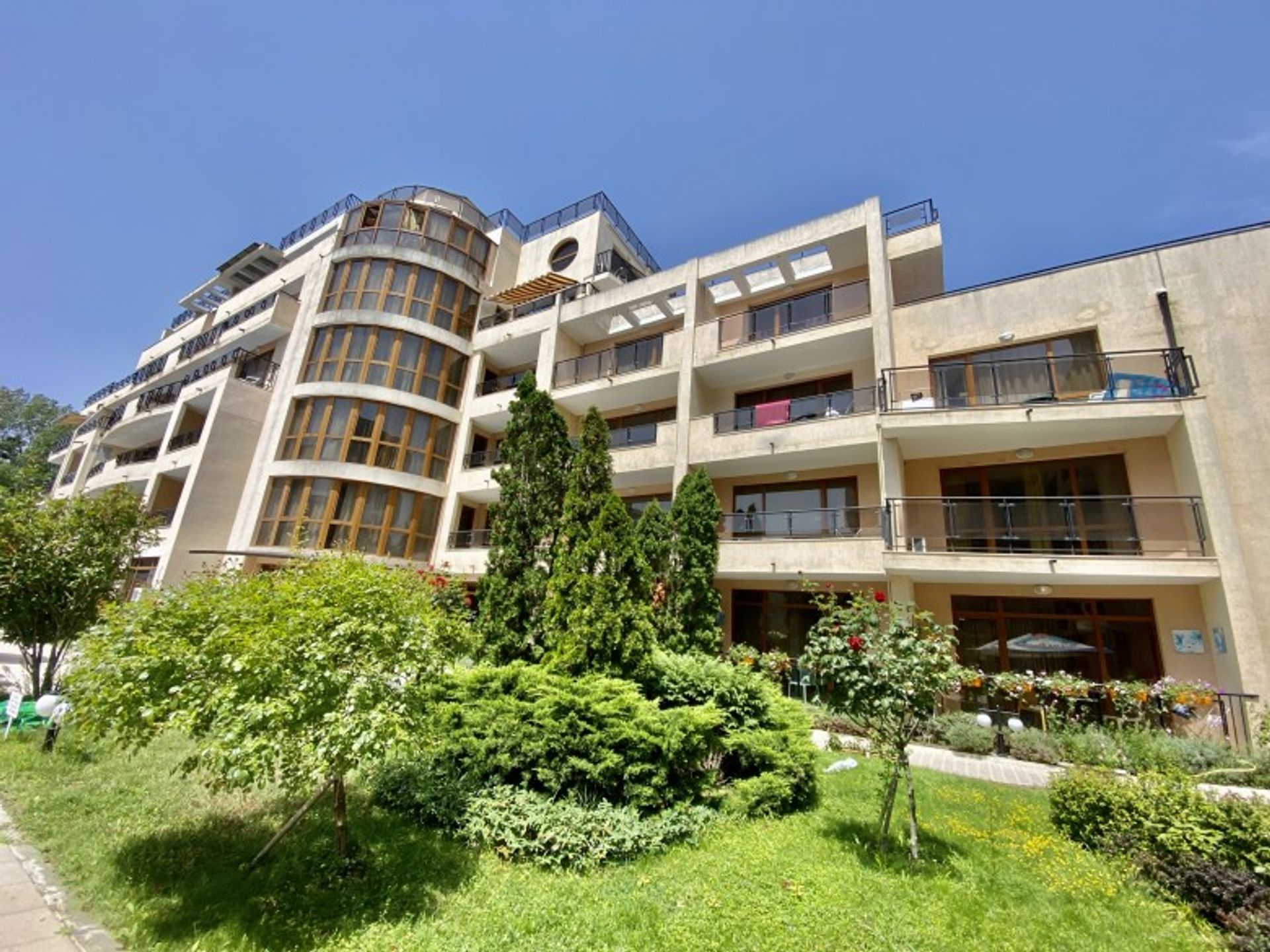 Condominium in , Burgas 12482327