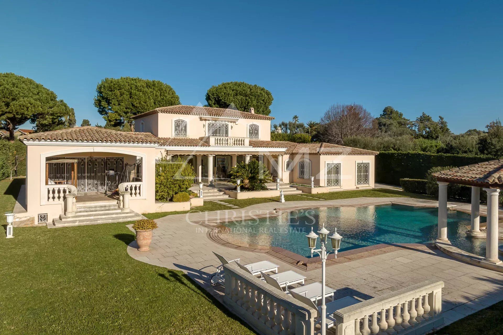 Hus i Antibes, Provence-Alpes-Cote d'Azur 12482394