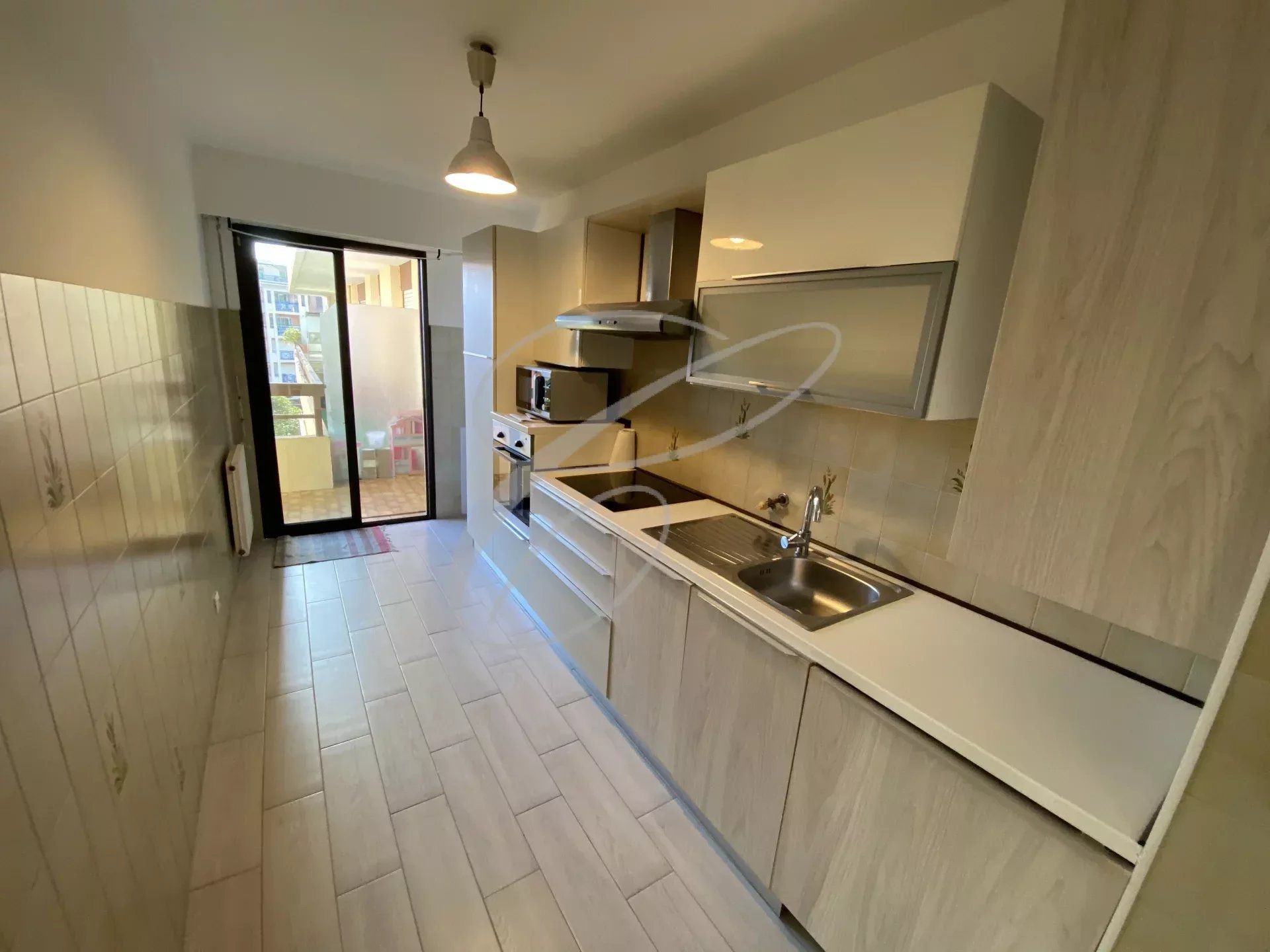 Condominium in Menton, Alpes-Maritimes 12482411