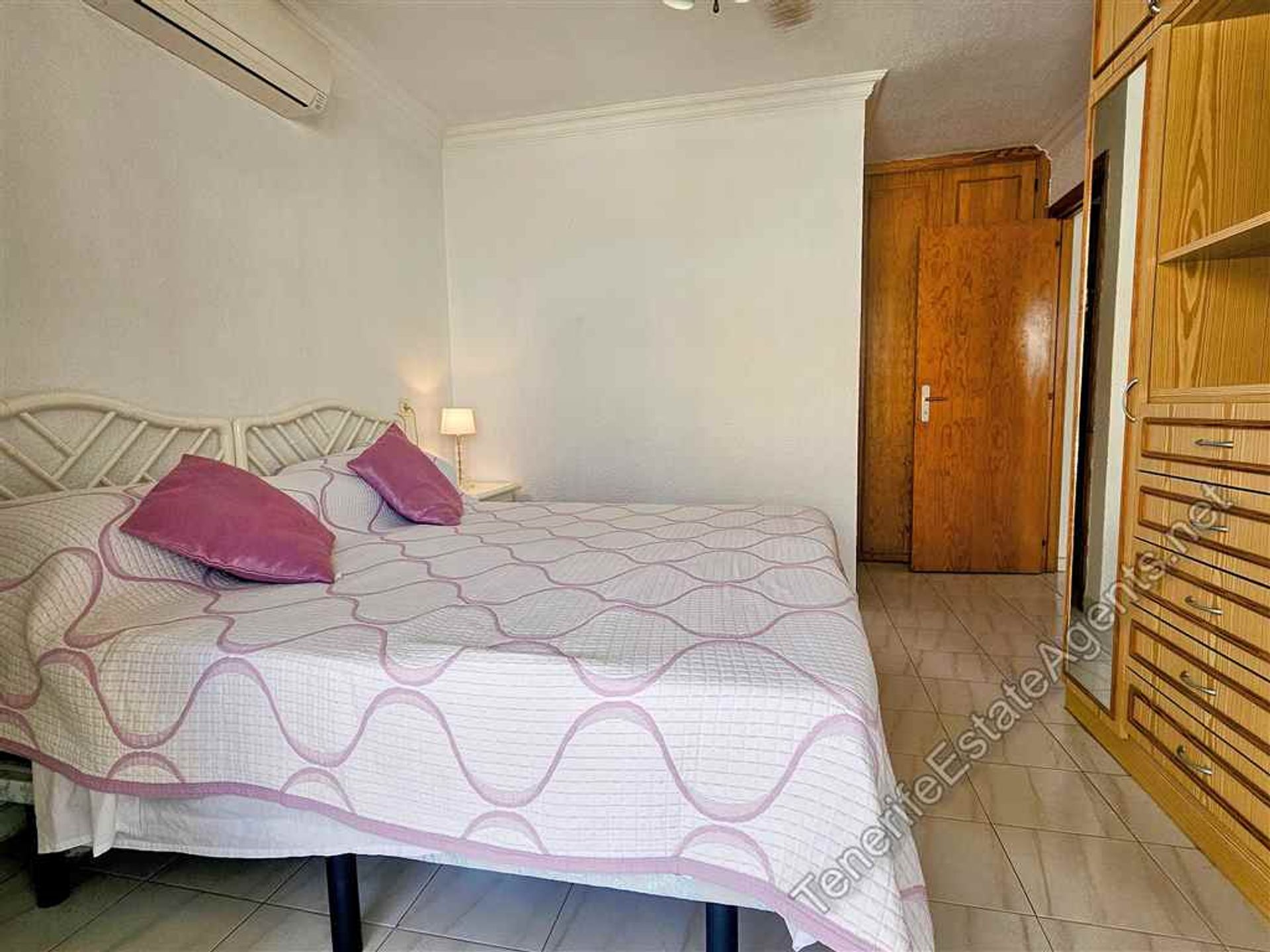 Condominium dans Los Cristianos, Canary Islands 12482432