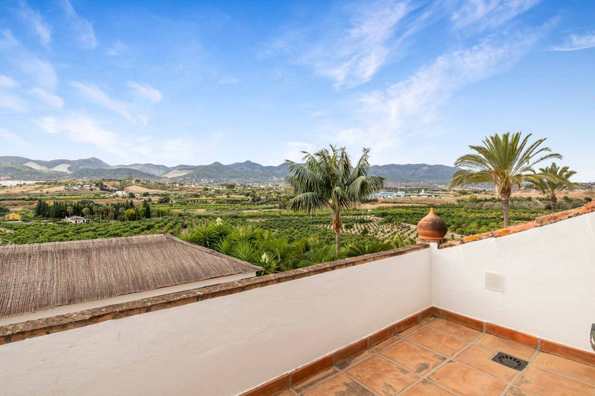 Rumah di Alhaurín de la Torre, Andalusia 12482764