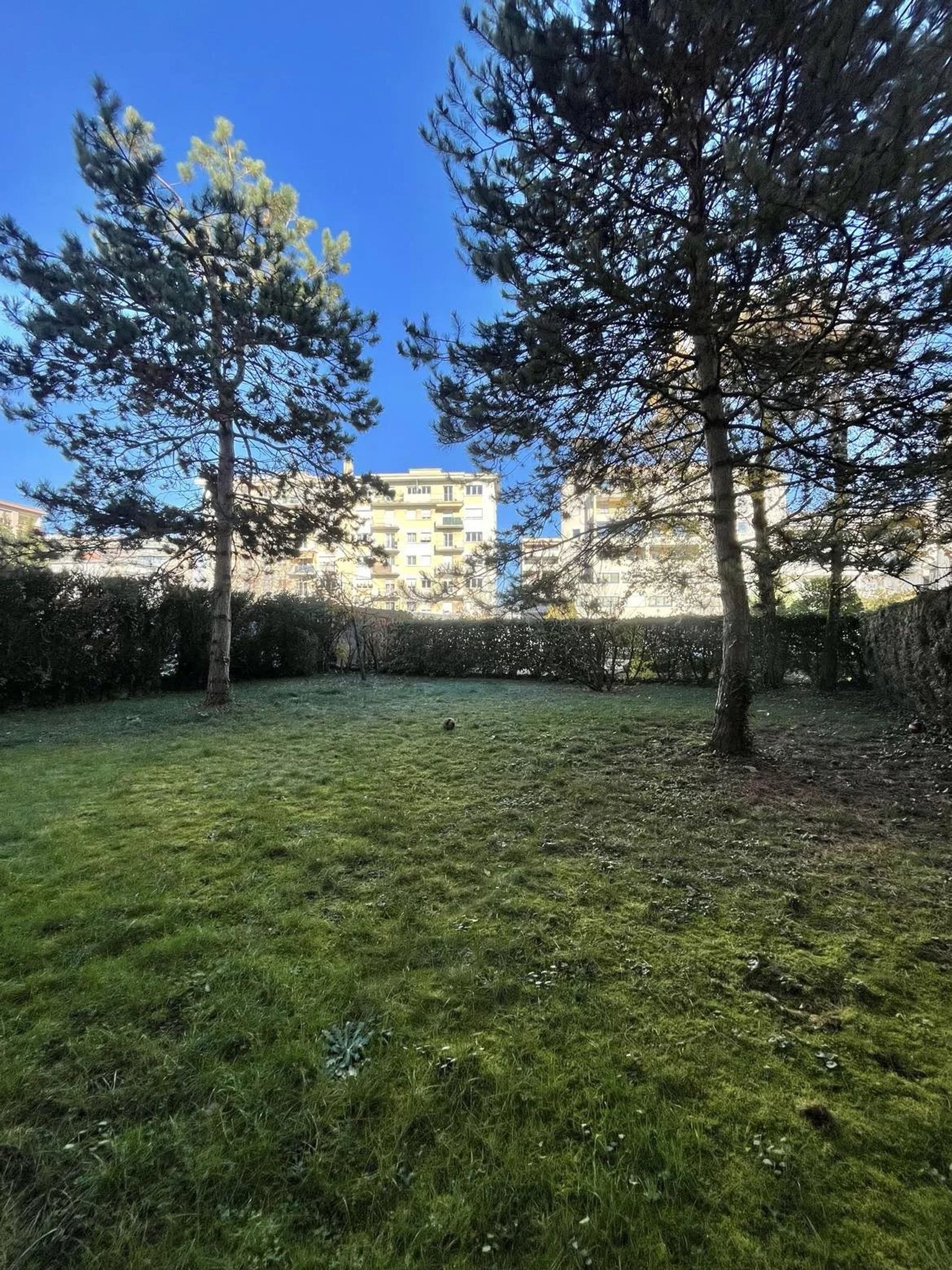 Condominio en Gaillard, Haute-Savoie 12483563