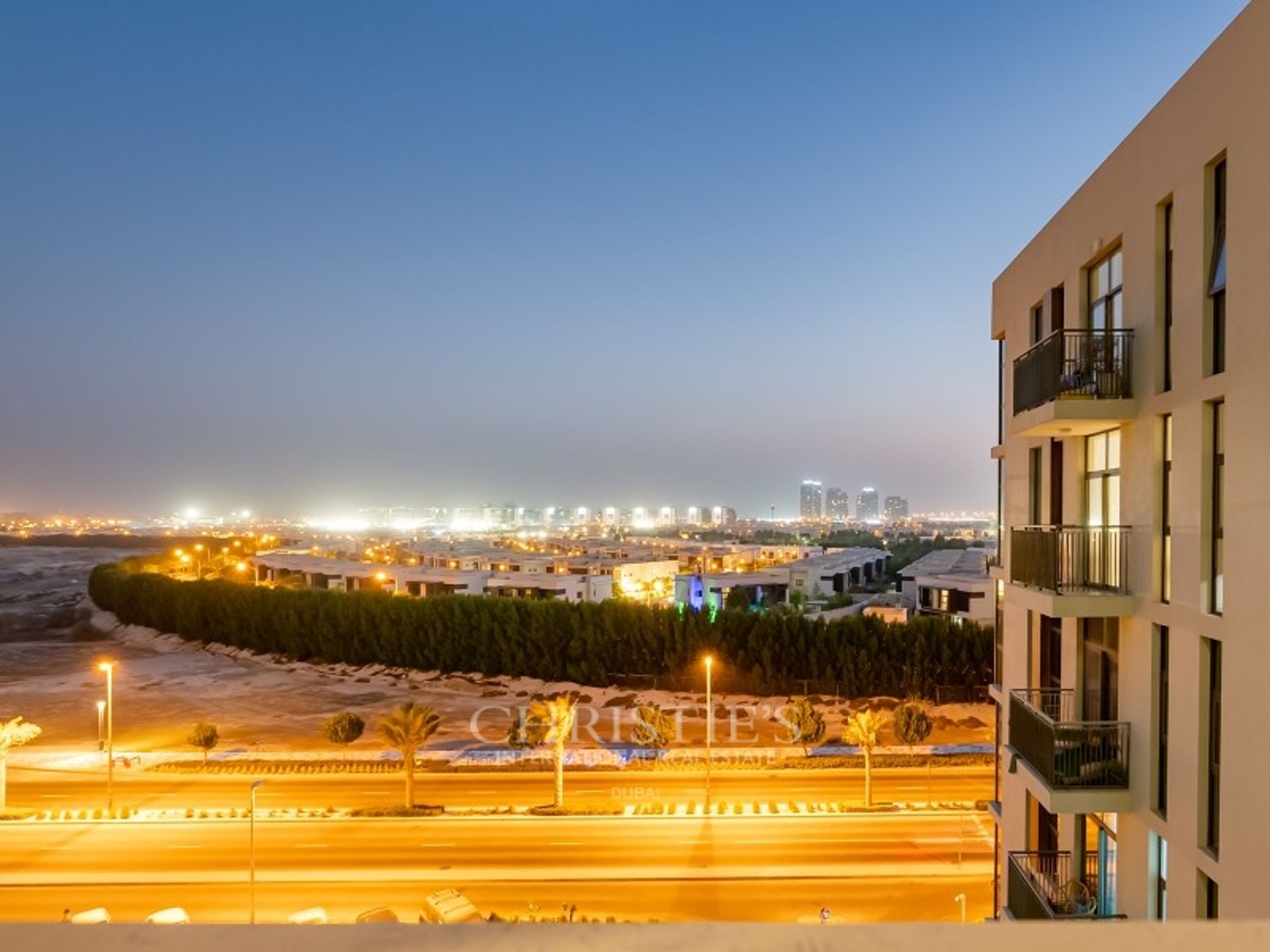 Condominium in Dubai, Dubai 12485643