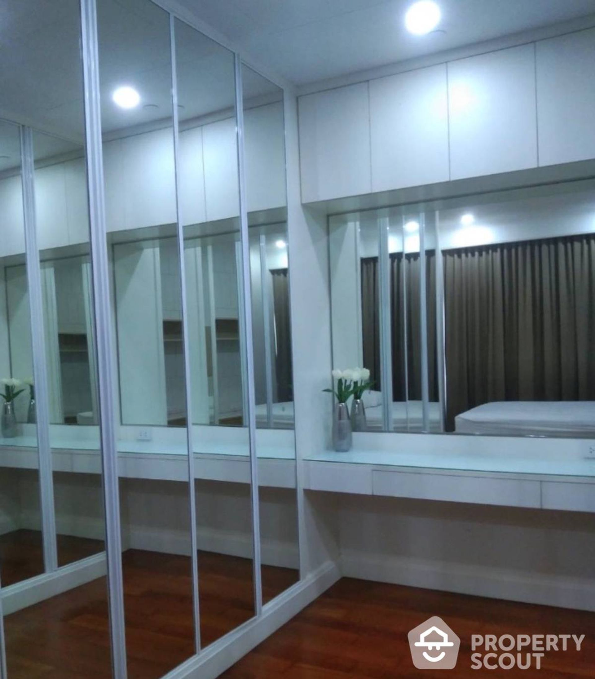 Condominium in Pathum Wan, Krung Thep Maha Nakhon 12486194