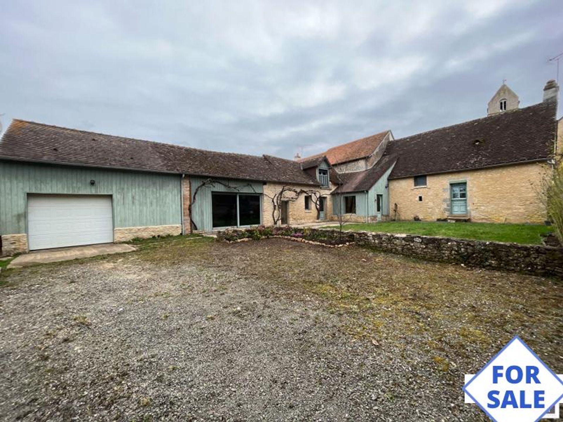 House in Condé-sur-Sarthe, Normandy 12486748